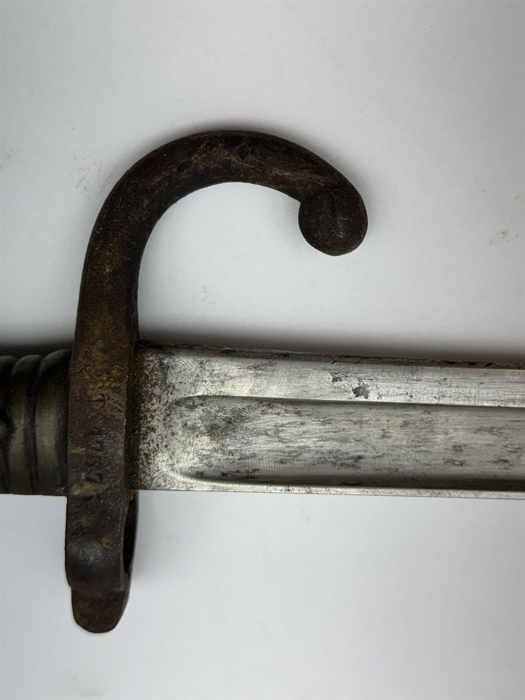 WWI French Chassepot Sword bayonet 57cm steel blade inscribed to the back-edge 'Tulle Juillet 1874' - Image 5 of 7