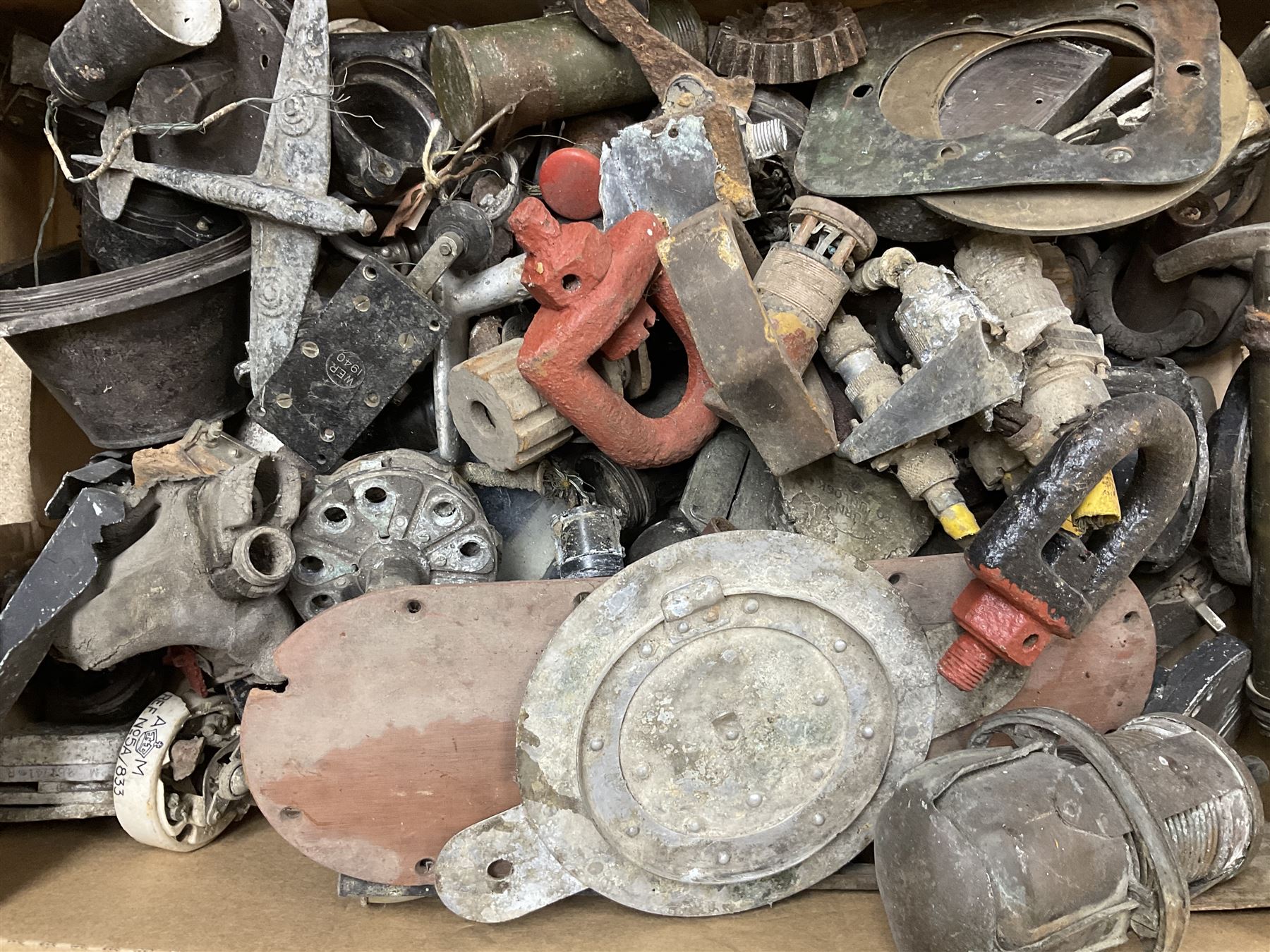 Larger collection of metal salvage - Image 20 of 55