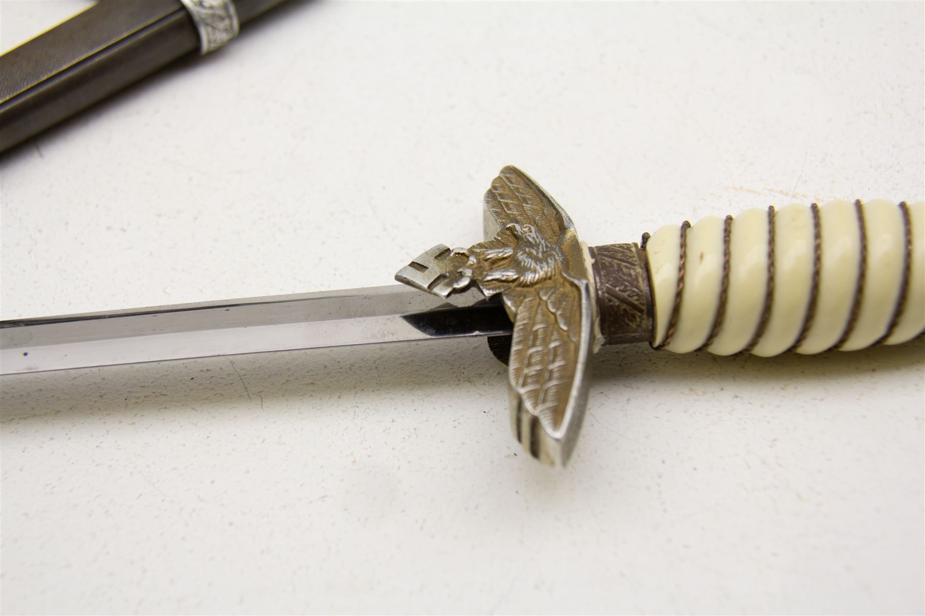 WWII German Luftwaffe officers navel dress dagger with white celluloid grip having wire binding - Image 4 of 5