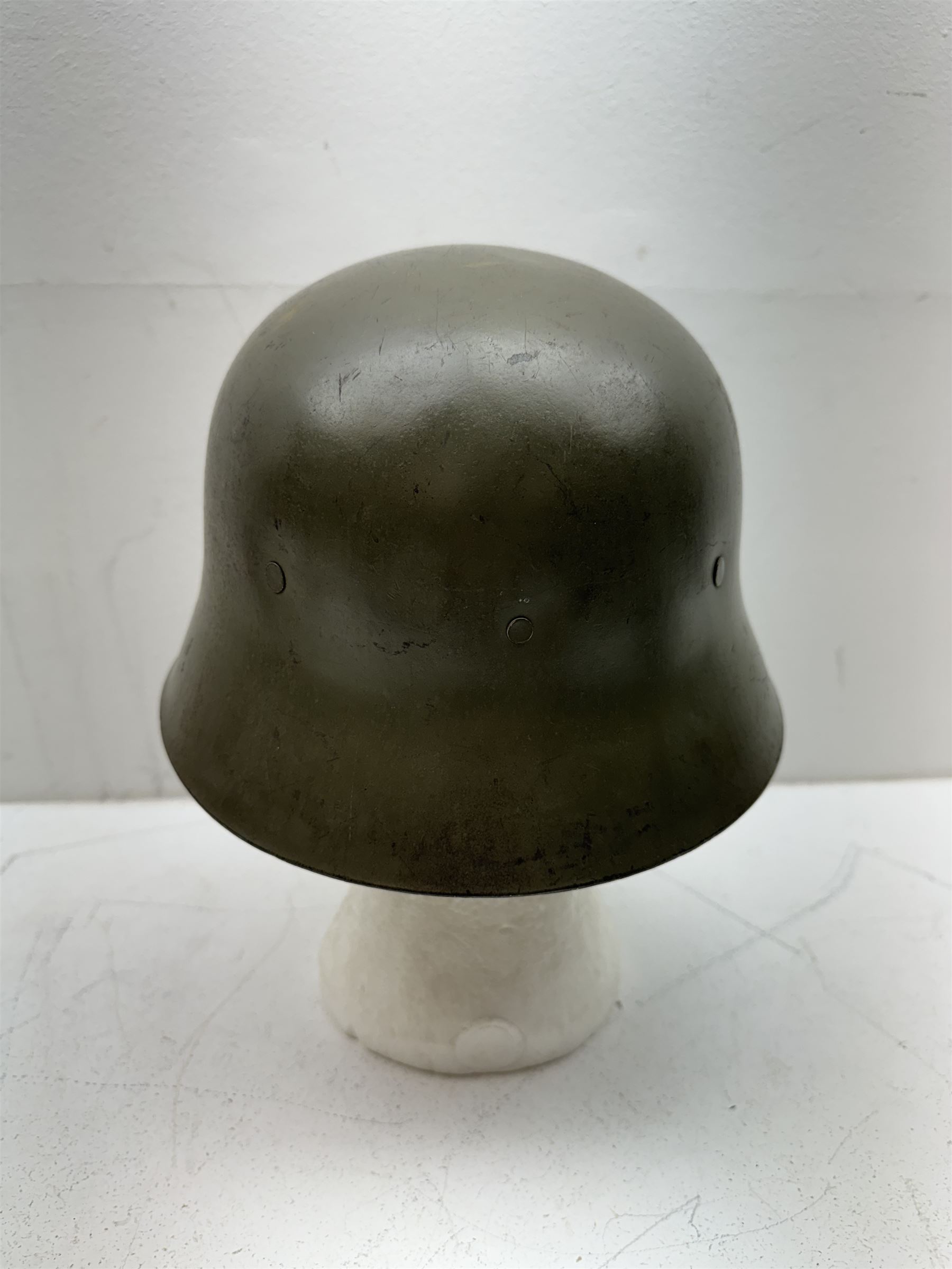 WWII Spanish combat steel helmet model Z - Image 2 of 4