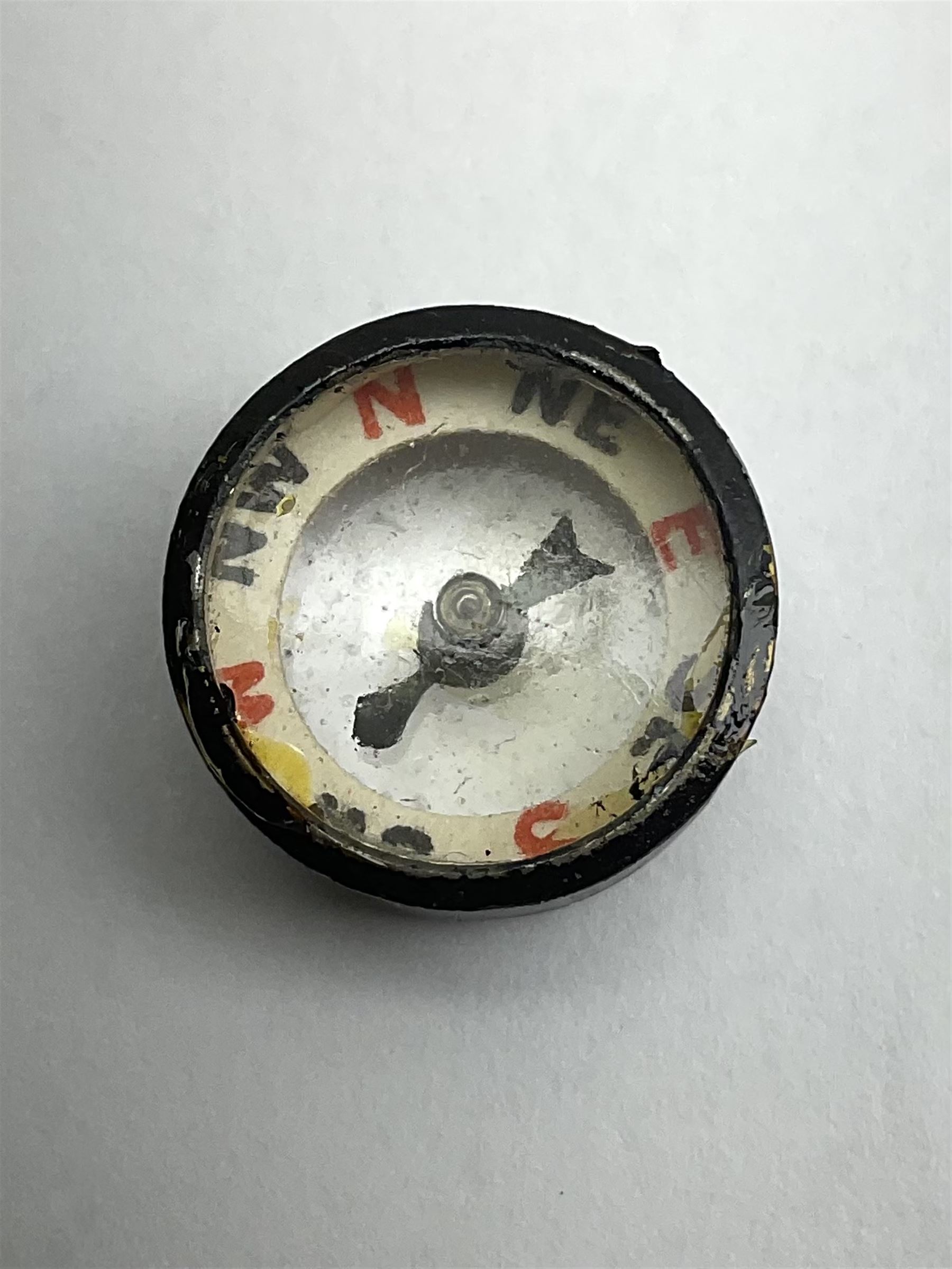 WWII RAF/ S.O.E escape compasses - Image 2 of 4