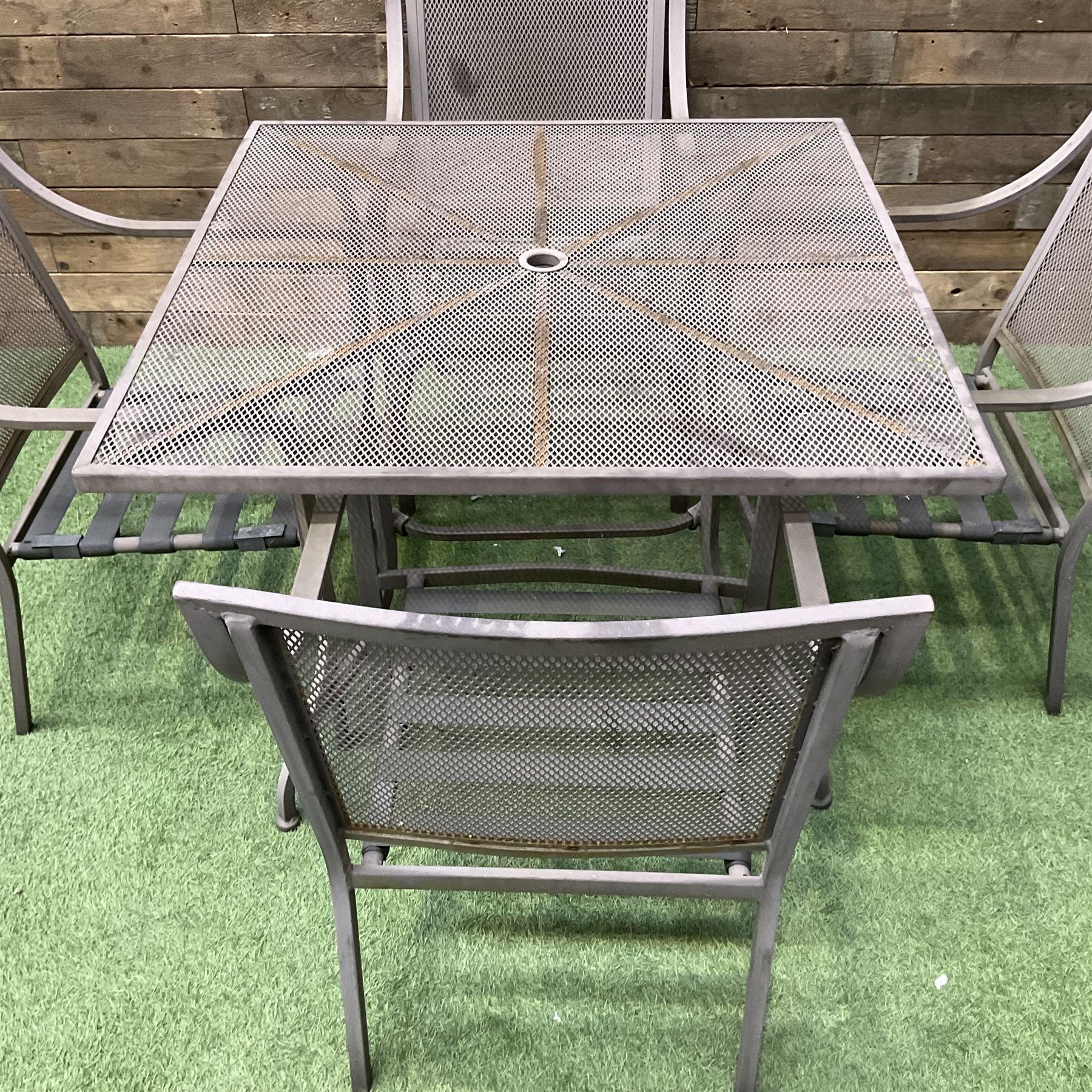 Metal garden table and four chairs - Image 2 of 3