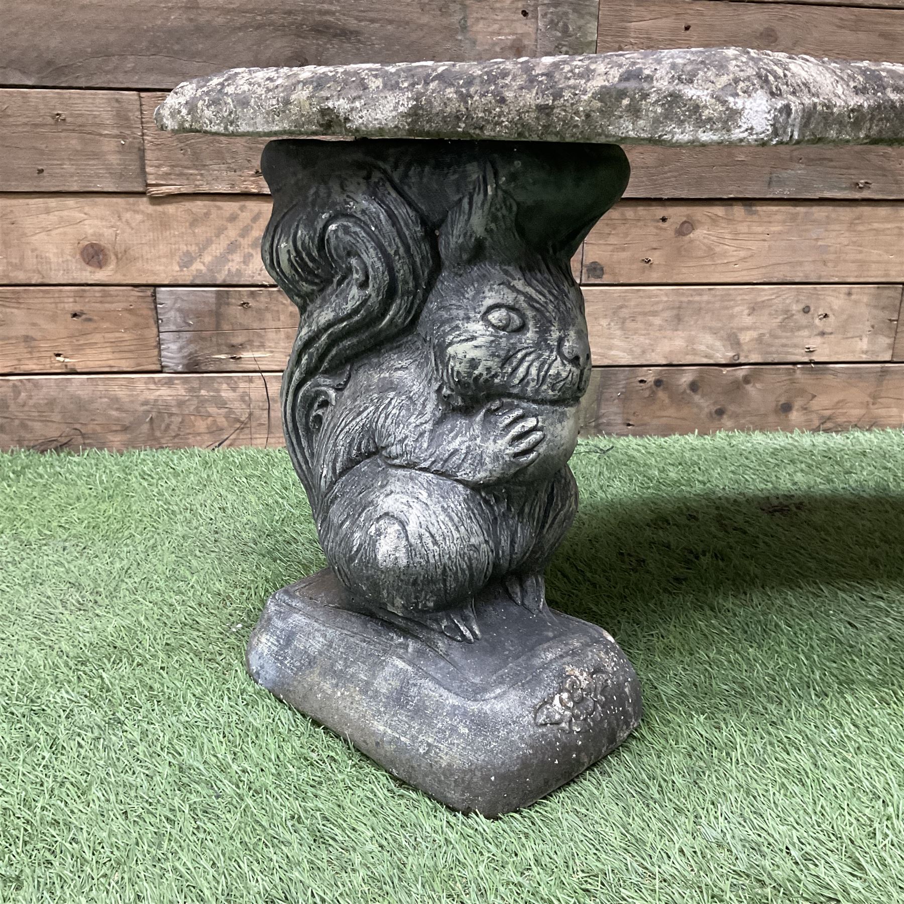Cast stone three piece squirrel garden bench - Image 3 of 3