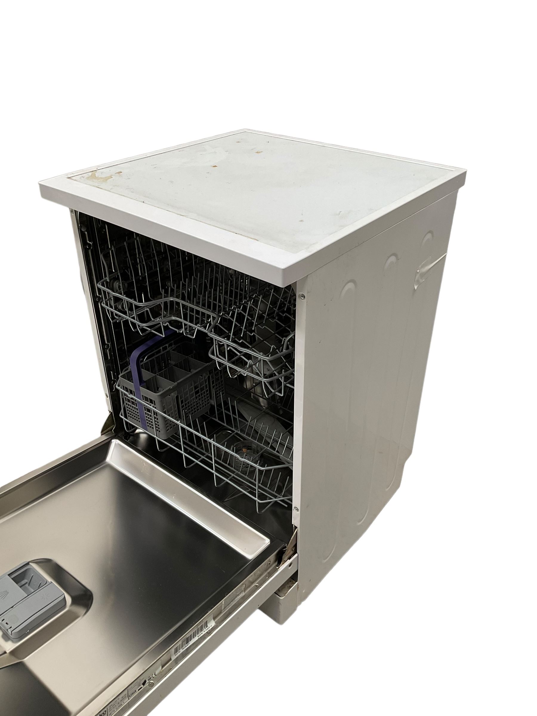 Beko Eco dishwasher in white - Image 3 of 3