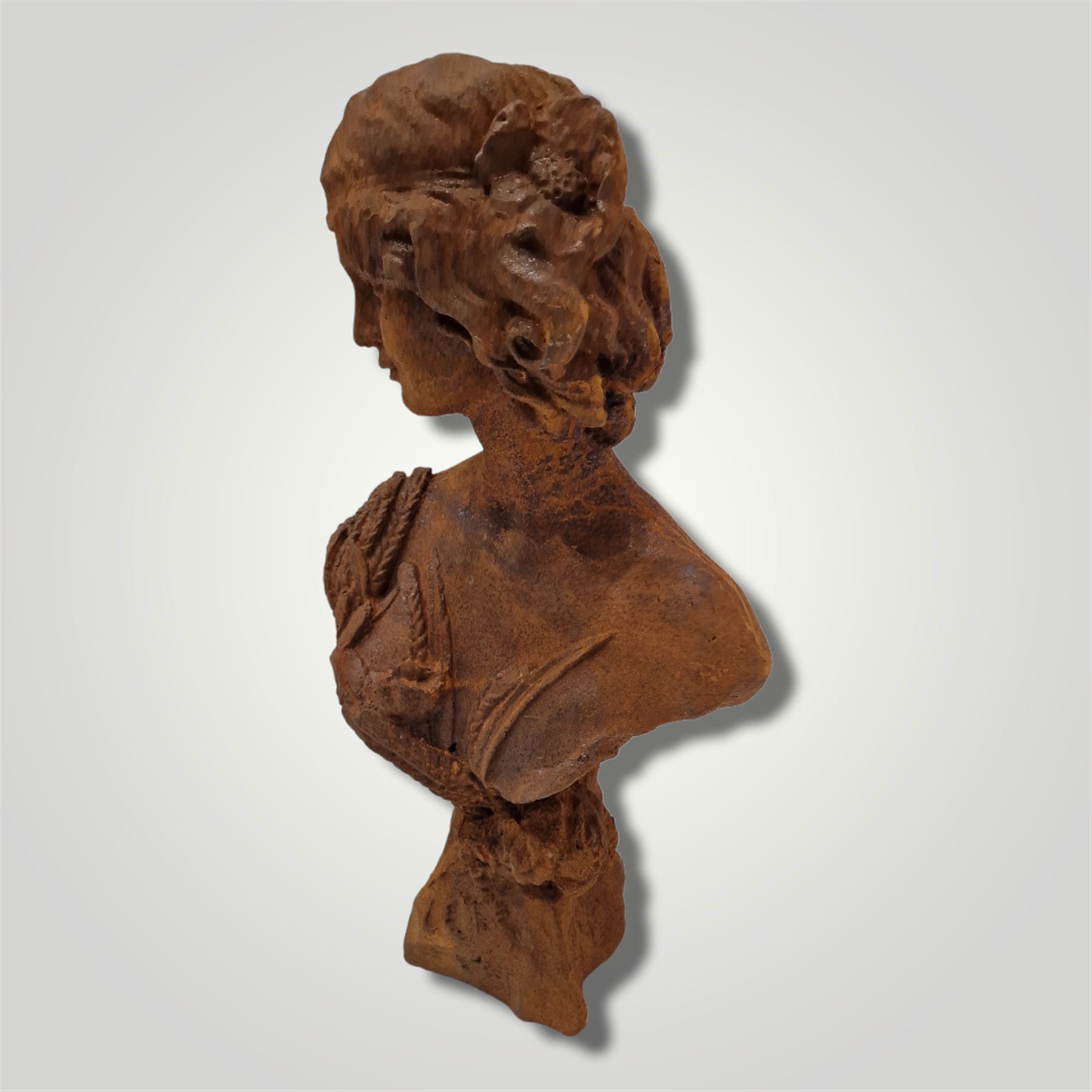 Victorian style cast iron weathered bust of a lady - THIS LOT IS TO BE COLLECTED BY APPOINTMENT FROM - Image 3 of 4