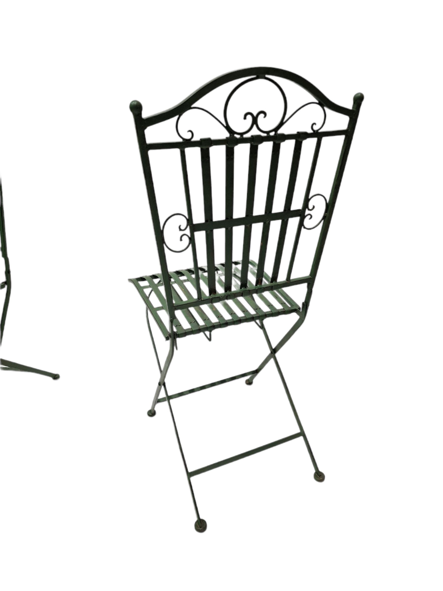 Wrought metal slatted round folding garden table and four chairs in green finish - THIS LOT IS TO BE - Image 5 of 7