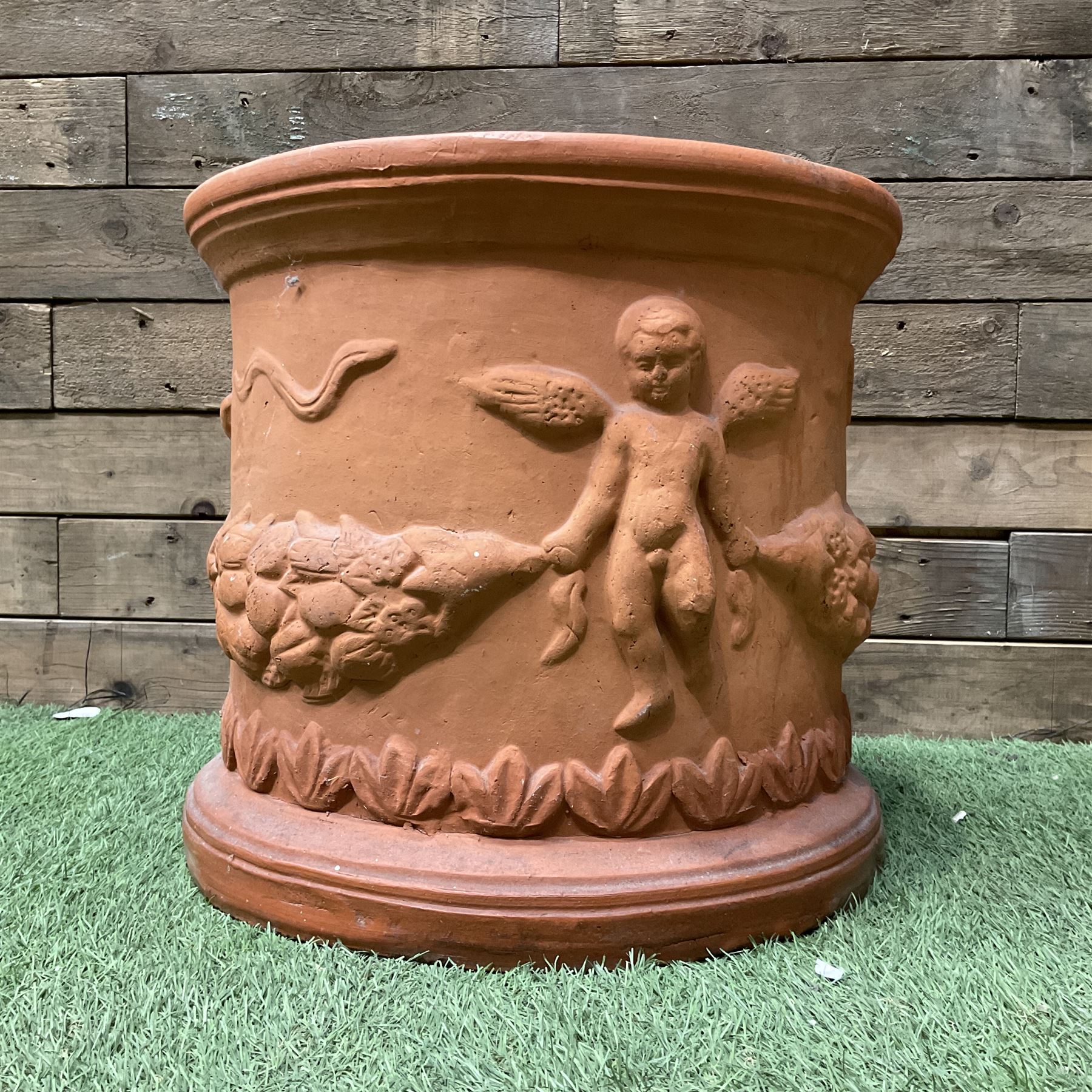 Circular terracotta garden planter - Image 3 of 4