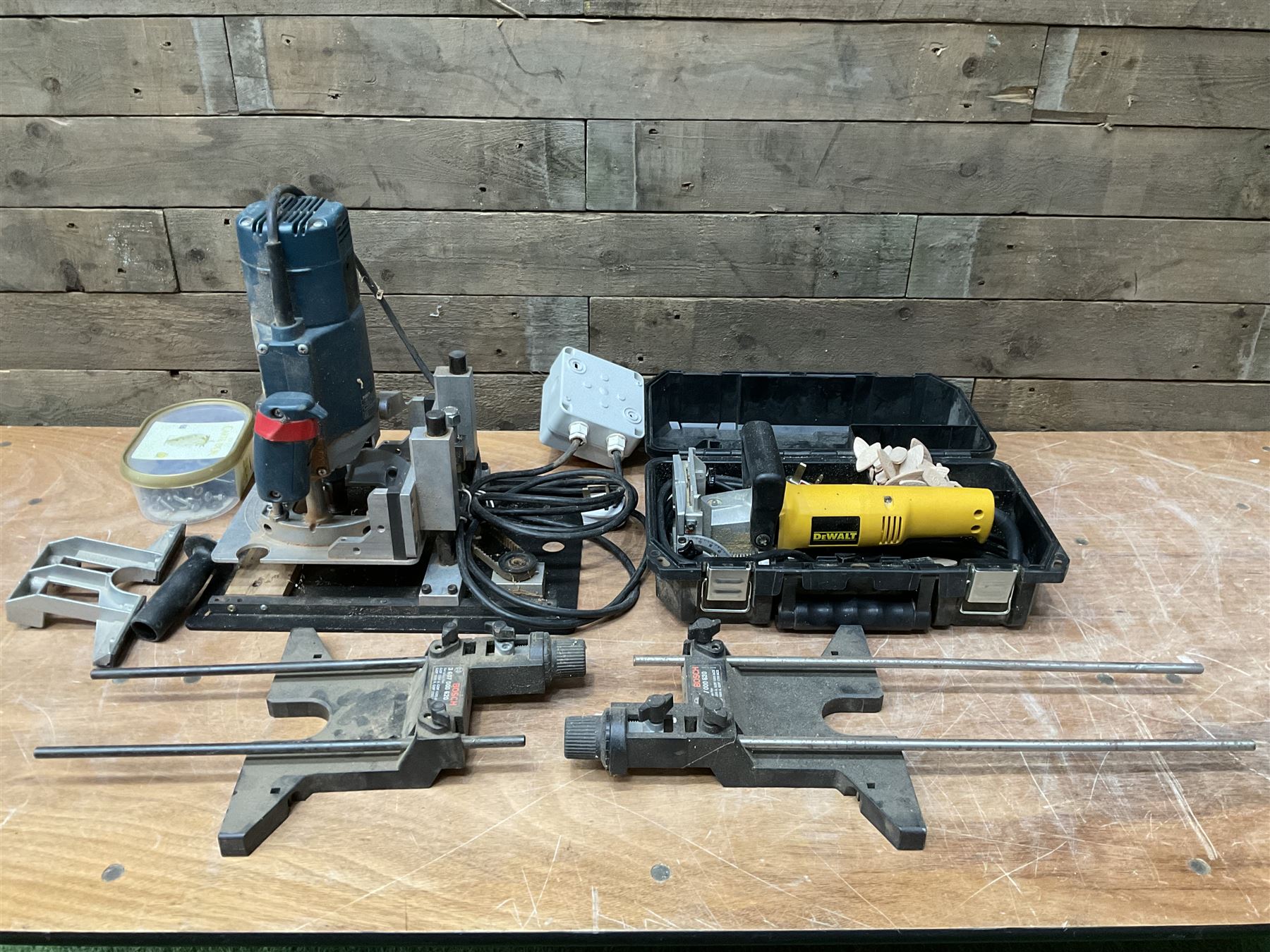 Bosch GOH 1700 ACE router and DeWalt biscuiter