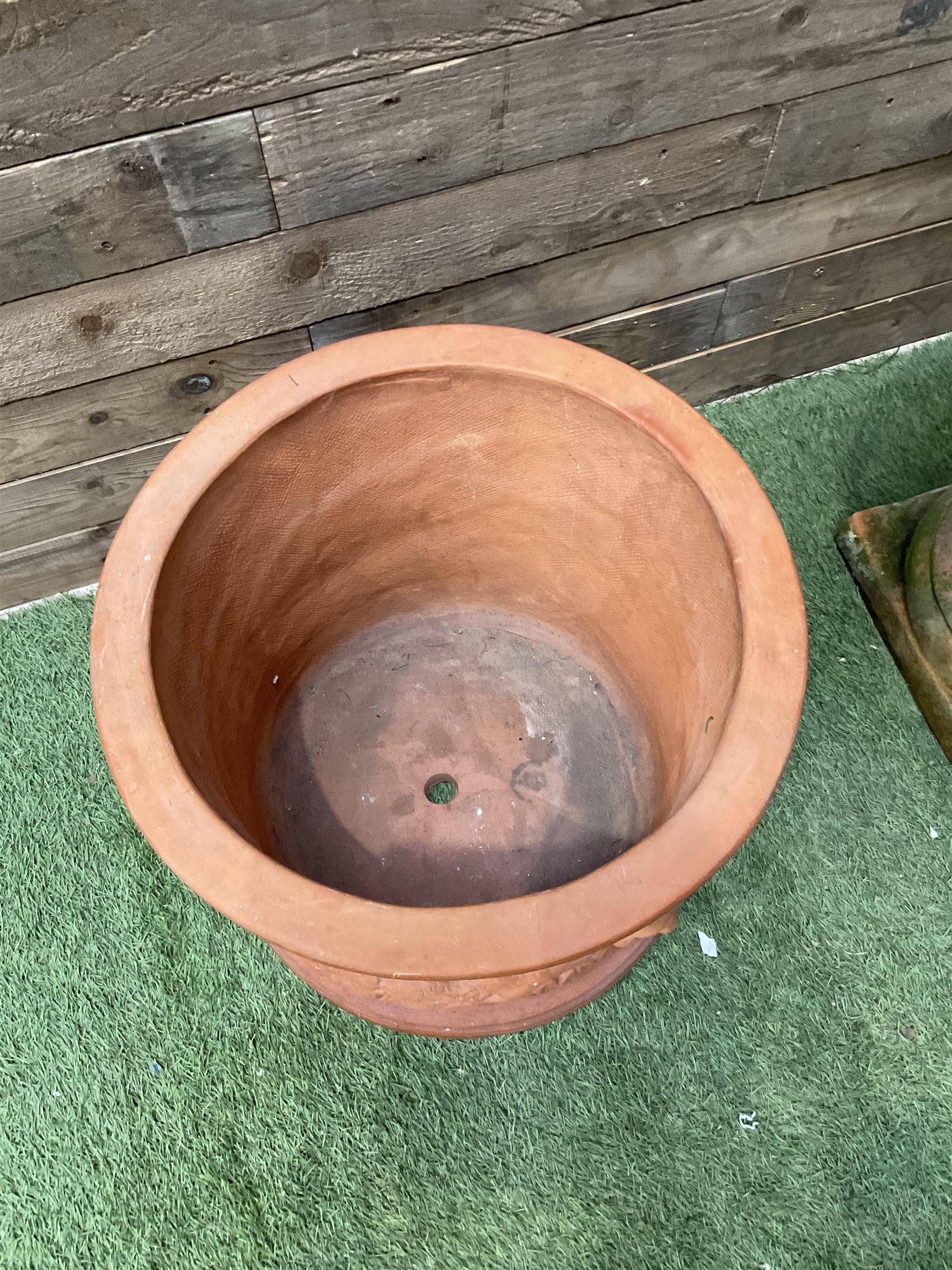 Circular terracotta garden planter - Image 2 of 4