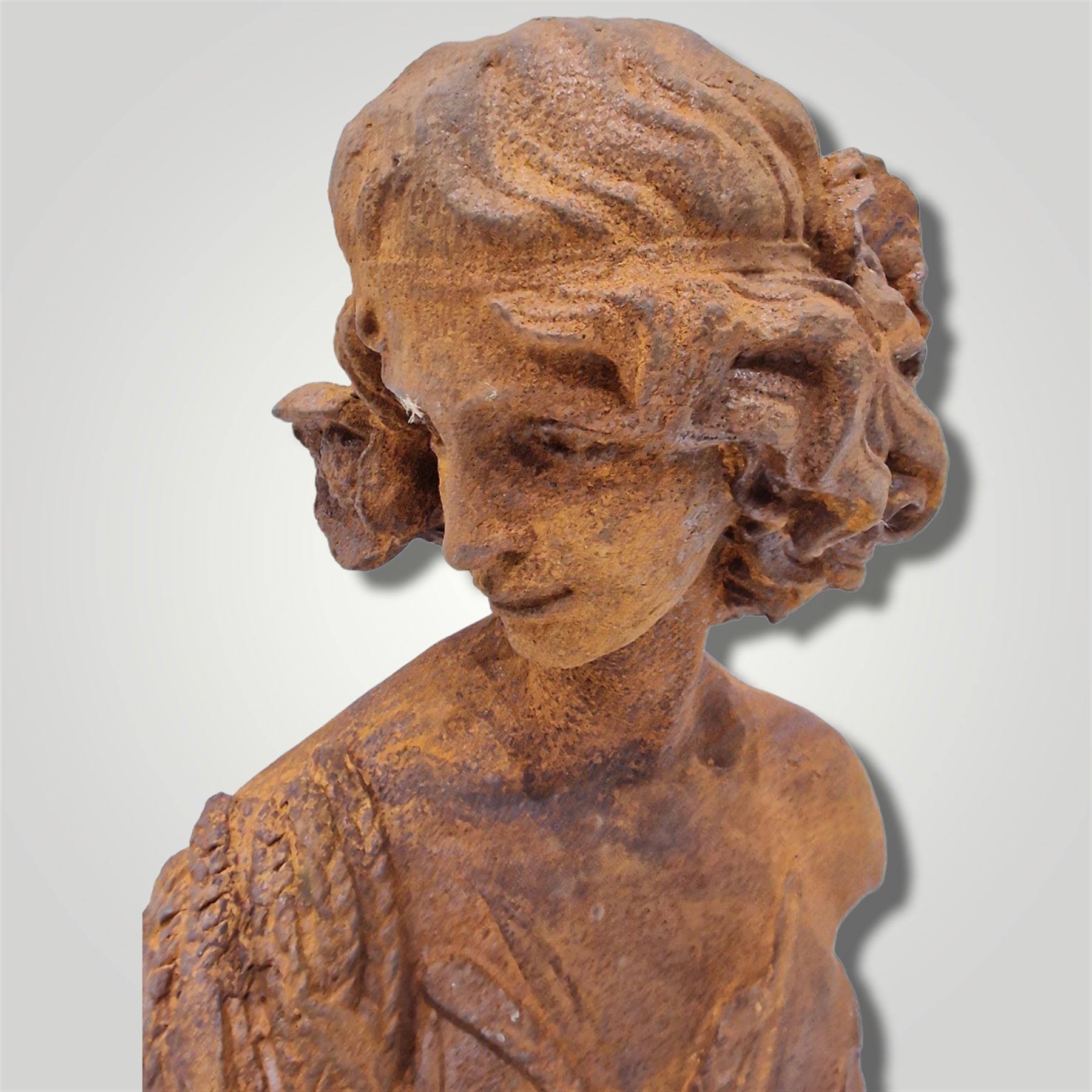 Victorian style cast iron weathered bust of a lady - THIS LOT IS TO BE COLLECTED BY APPOINTMENT FROM - Image 4 of 4
