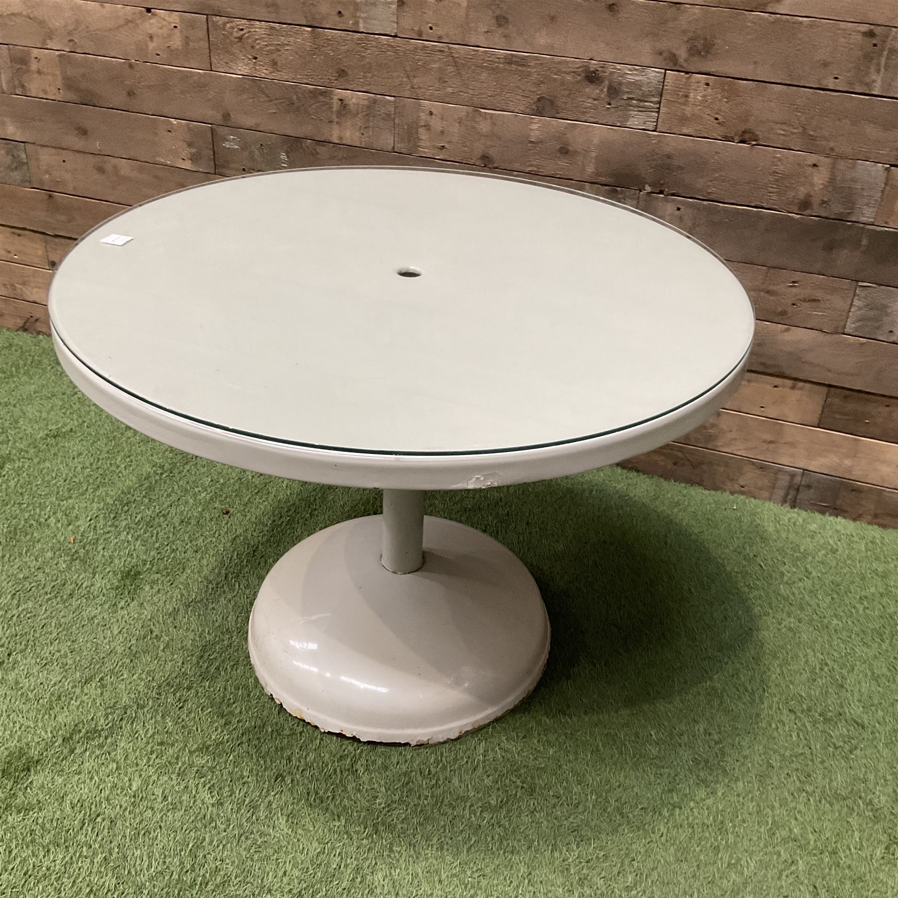 Circular white painted pedestal table with glass top - Image 2 of 5