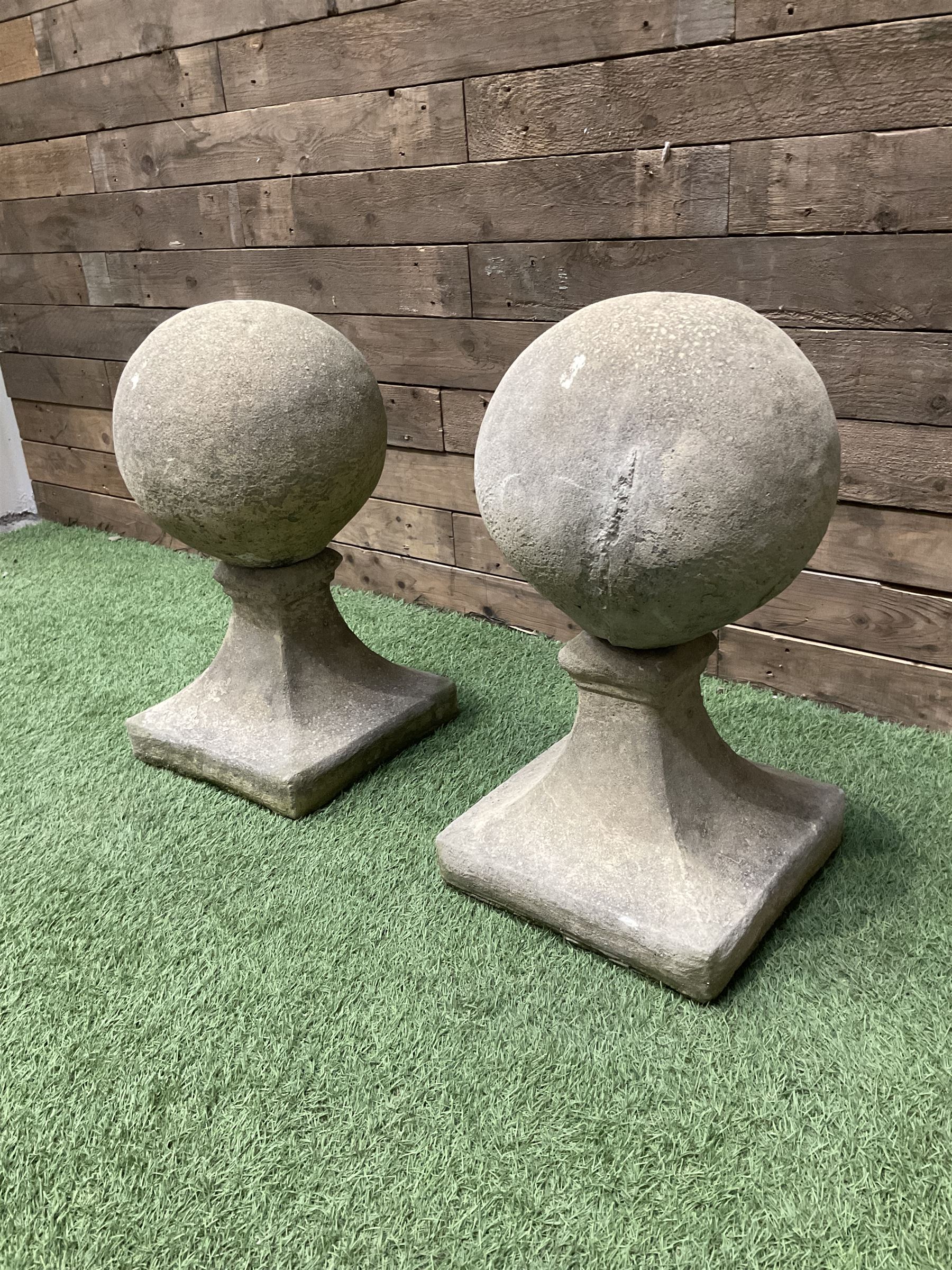 Pair of cast stone garden spherical ball finials or gatepost tops - Image 2 of 3
