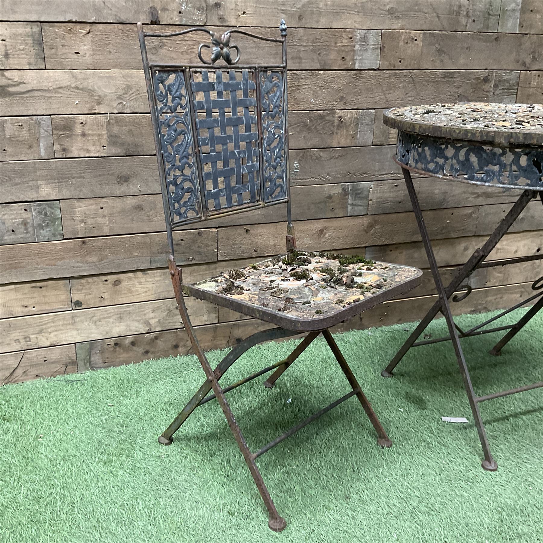 Circular metal garden table with tile top and matching chair - Image 3 of 3