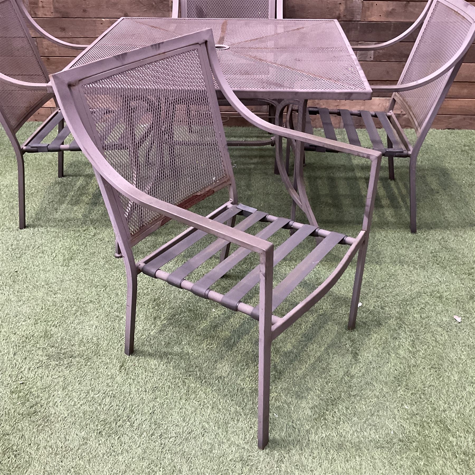 Metal garden table and four chairs - Image 3 of 3