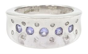 9ct white gold rubover set tanzanite diamond ring