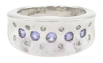 9ct white gold rubover set tanzanite diamond ring