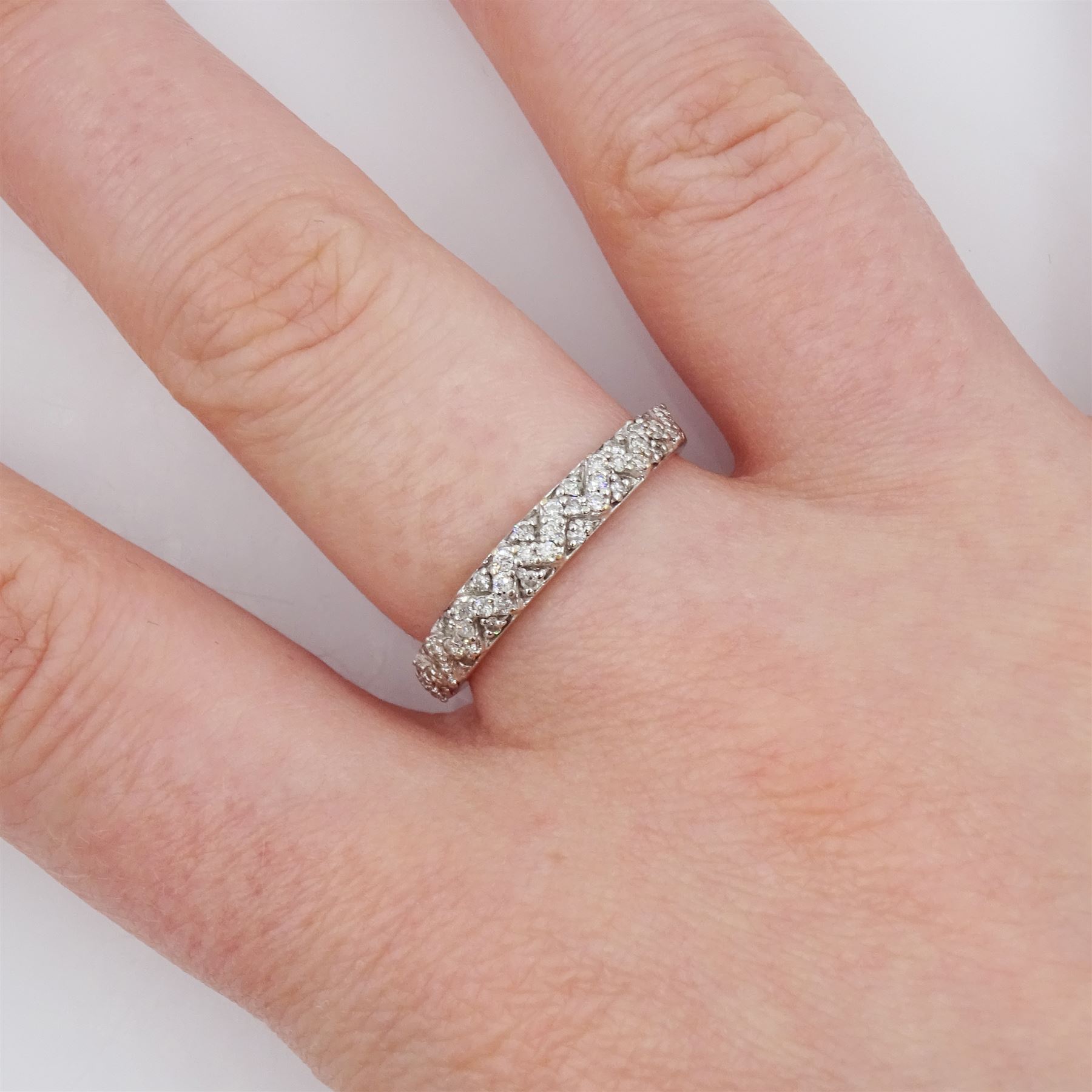 18ct white gold round brilliant cut diamond half eternity ring by Damas - Image 2 of 4