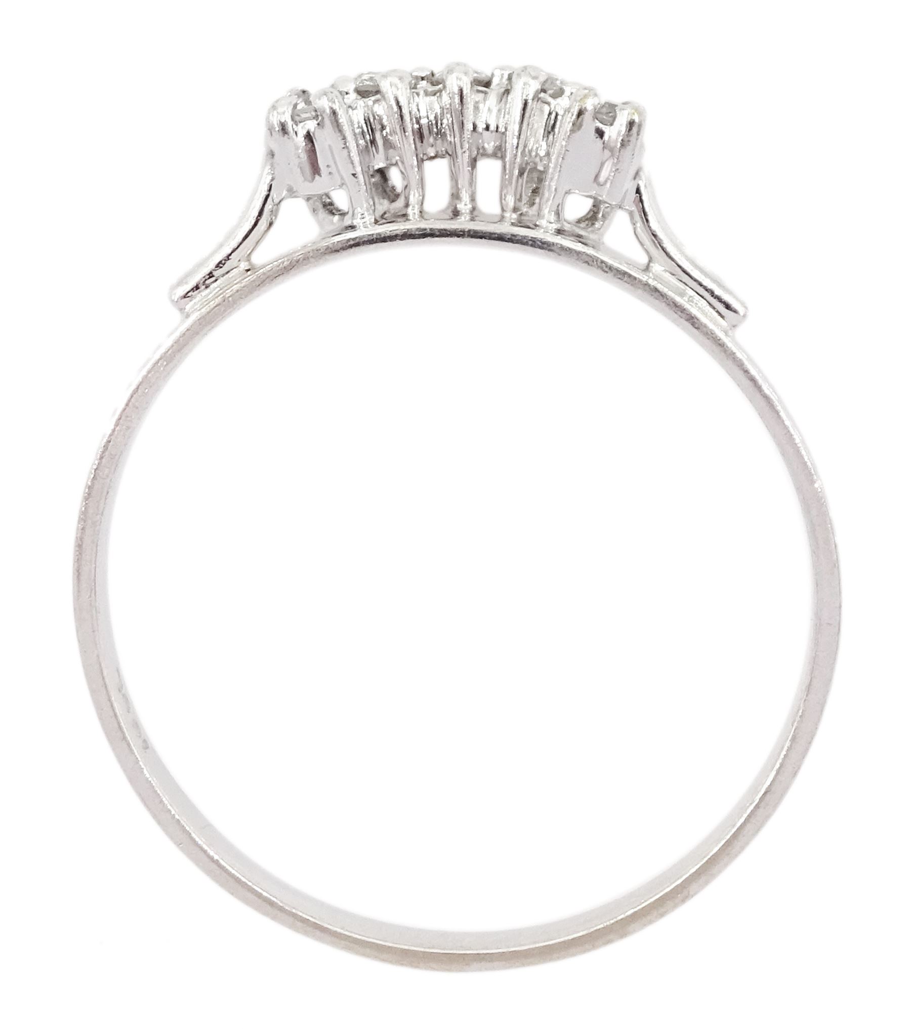 18ct white gold five stone round brilliant cut diamond ring - Image 4 of 4