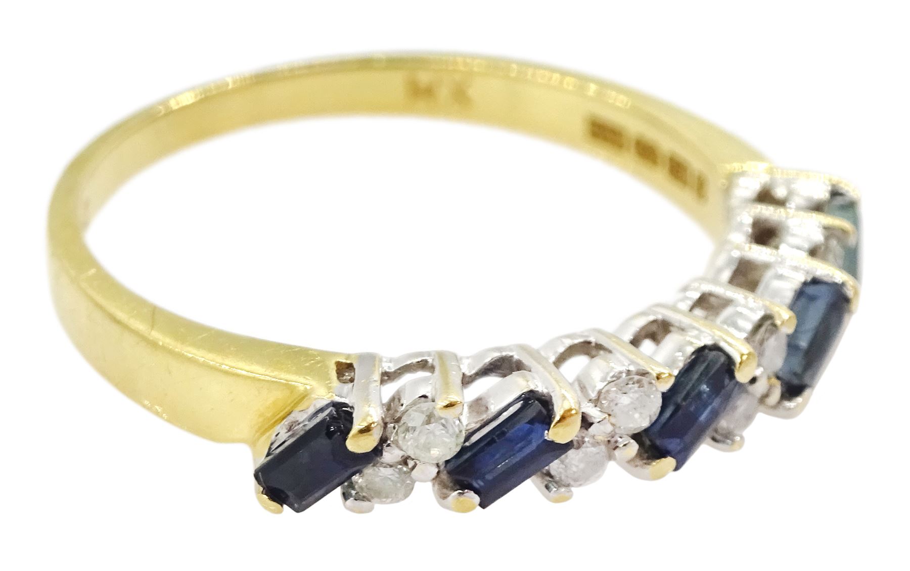 18ct gold baguette cut sapphire and round brilliant cut diamond ring - Image 3 of 4