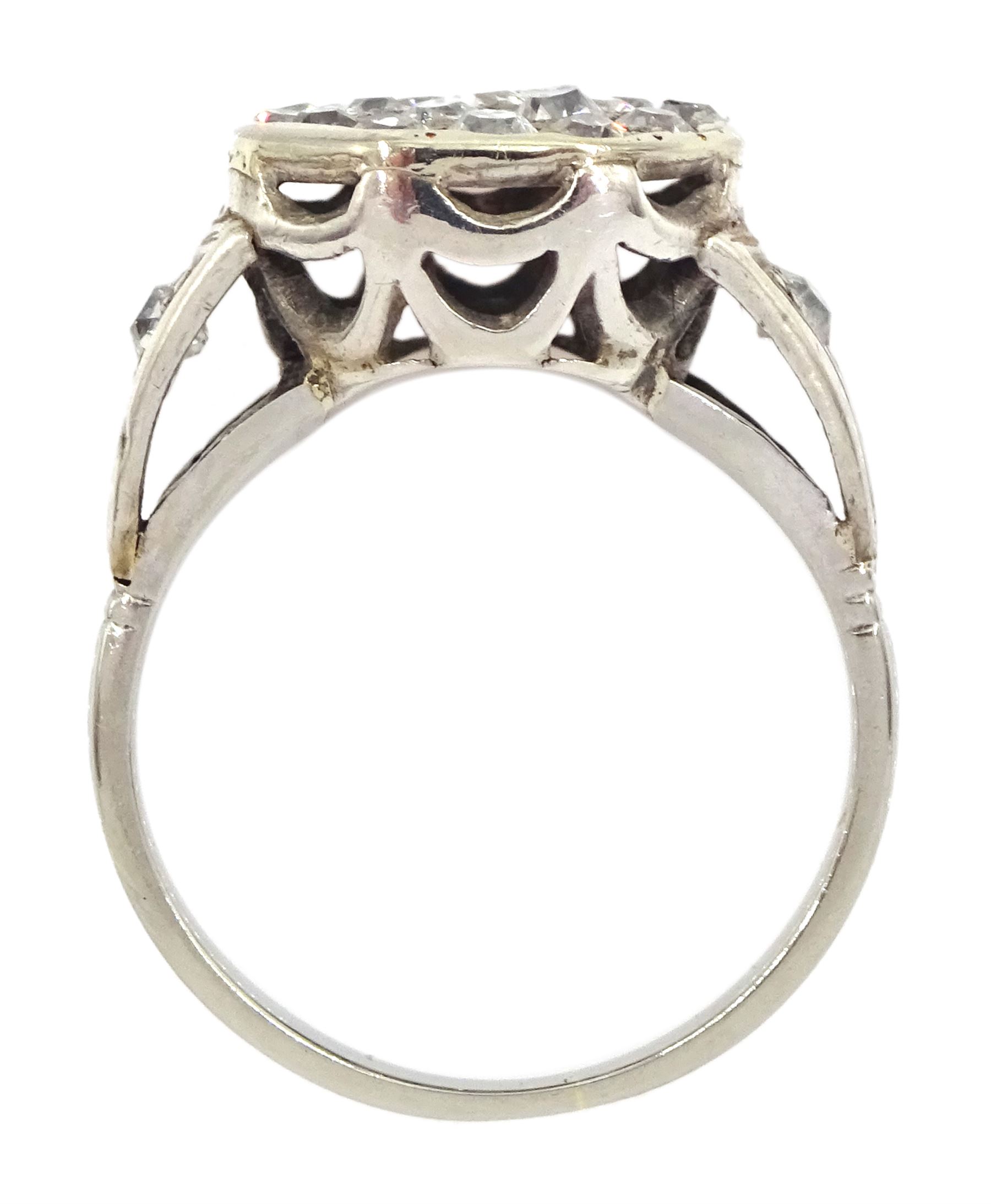 Early 20th century 18ct white gold and silver old cut diamond cluster ring - Image 4 of 4