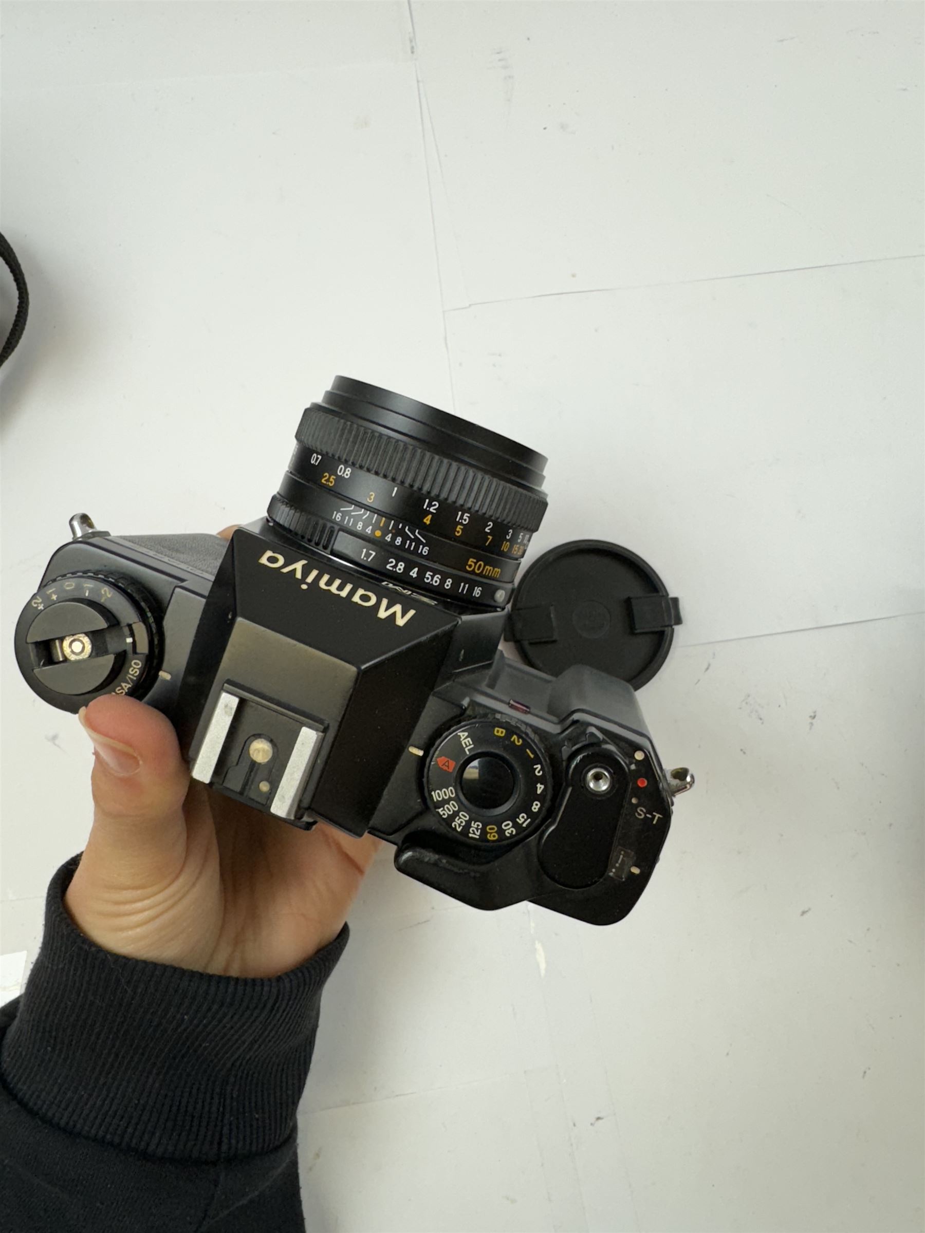 Five Mamiya SLR camera bodies - Image 7 of 24