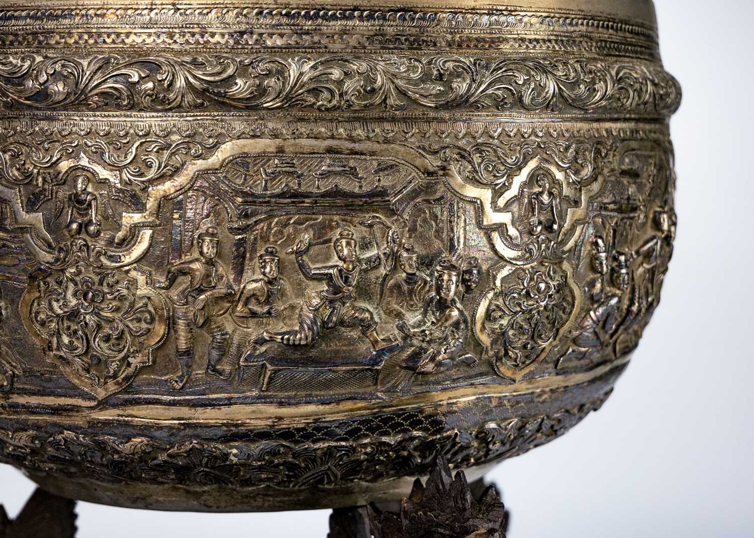 A large Indian silver bowl, circa 1900. - Image 9 of 14