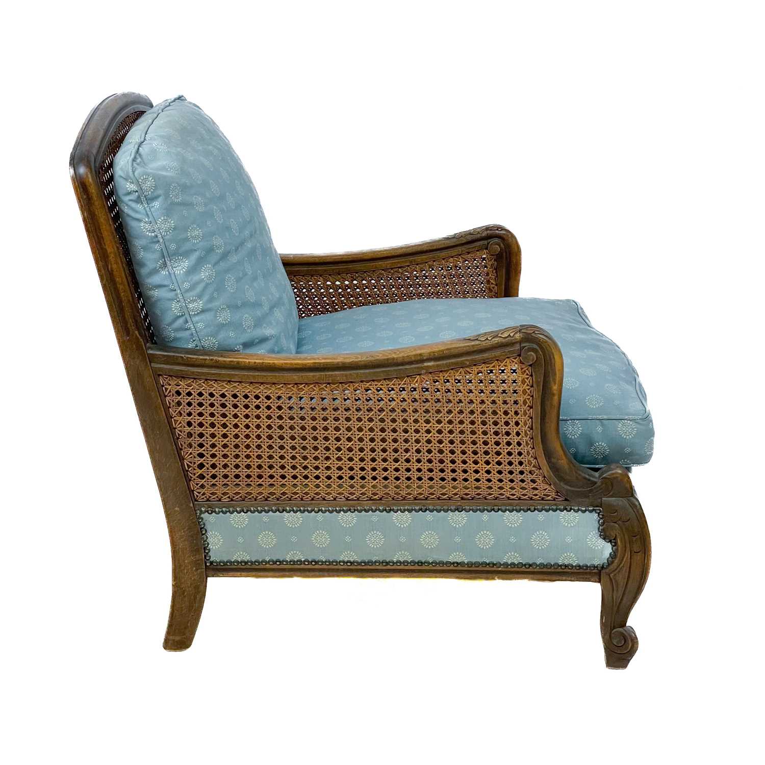 An early 20th century walnut bergère armchair. - Image 5 of 5