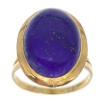 A 14ct lapis lazuli set dress ring.