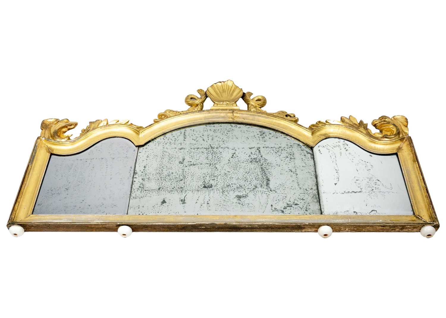 A Queen Anne gilt gesso overmantel mirror. - Image 3 of 10