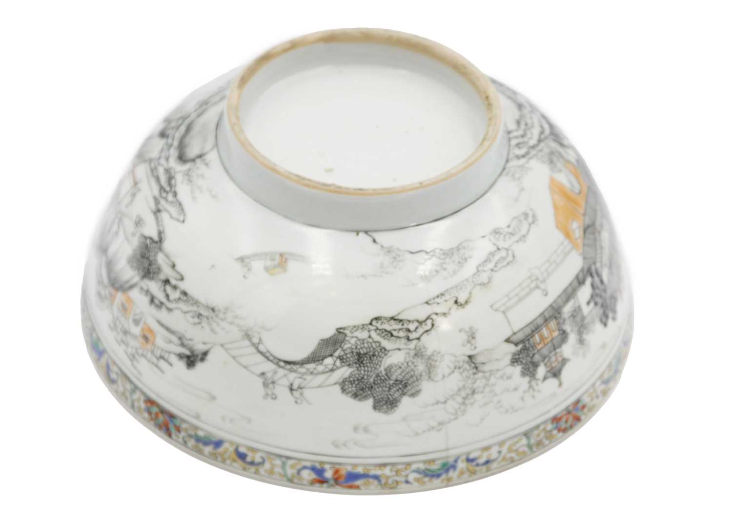 A Chinese porcelain bowl, Qianlong period. - Image 4 of 12