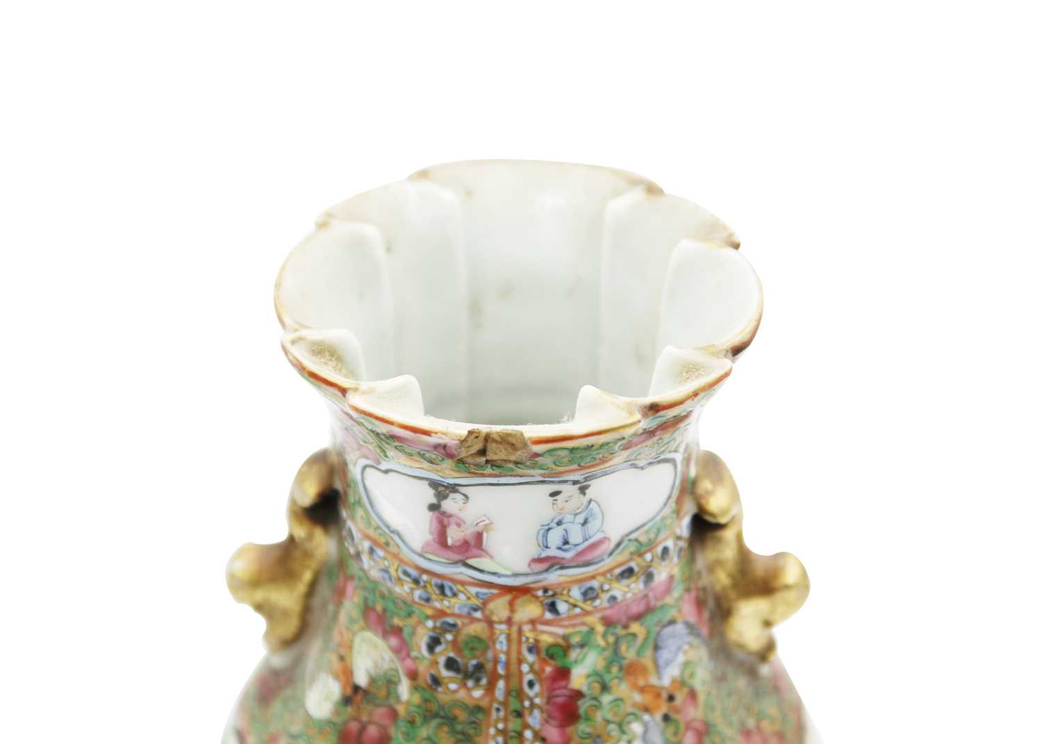 A Chinese Canton porcelain vase, 19th century. - Image 5 of 9
