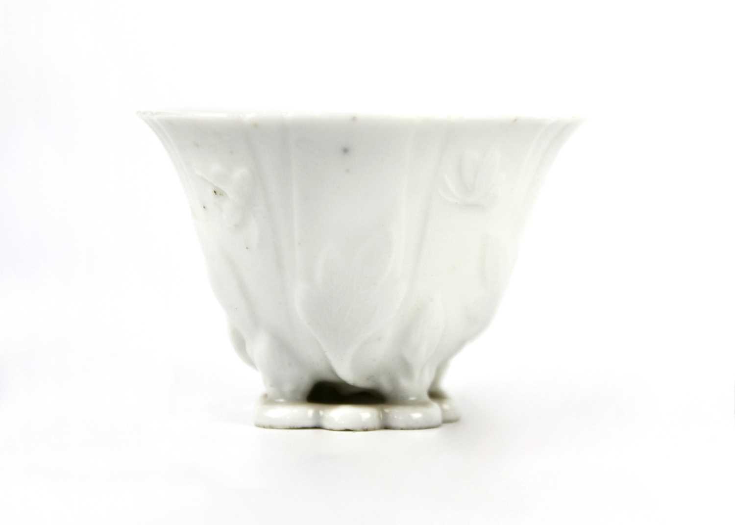 A Chinese blanc de chine libation cup, Qing Dynasty, 18th century. - Image 8 of 11