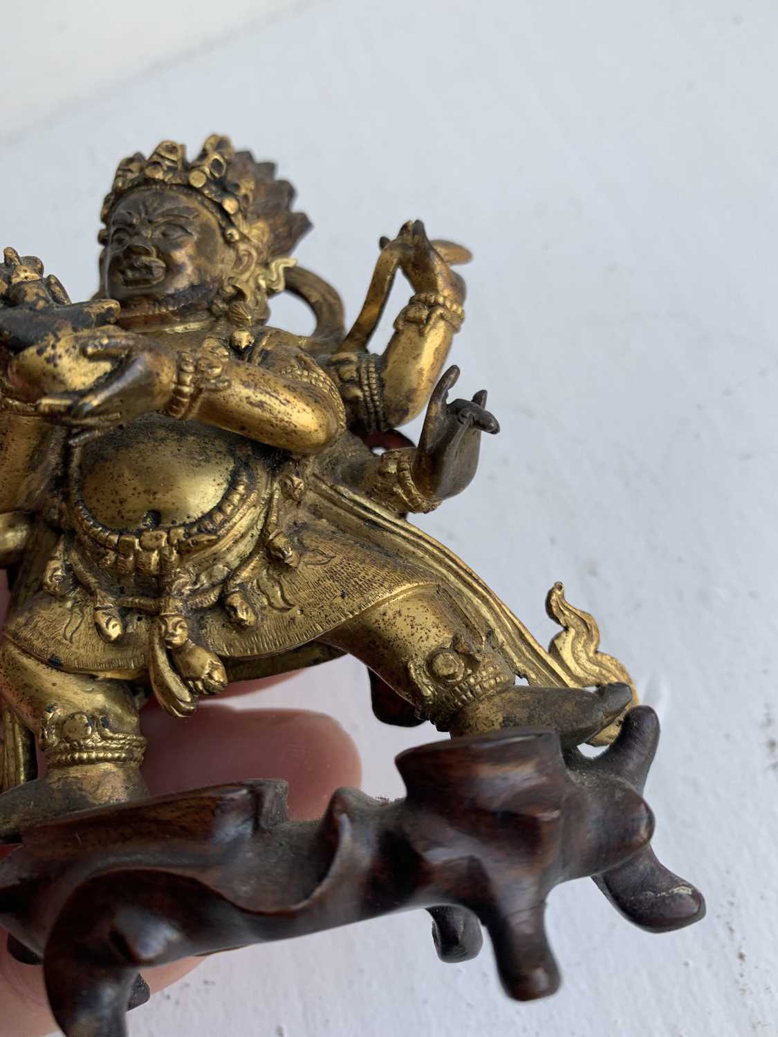 A Sino-Tibetan gilt bronze figure of Mahakala, 18th/19th century. - Image 13 of 22