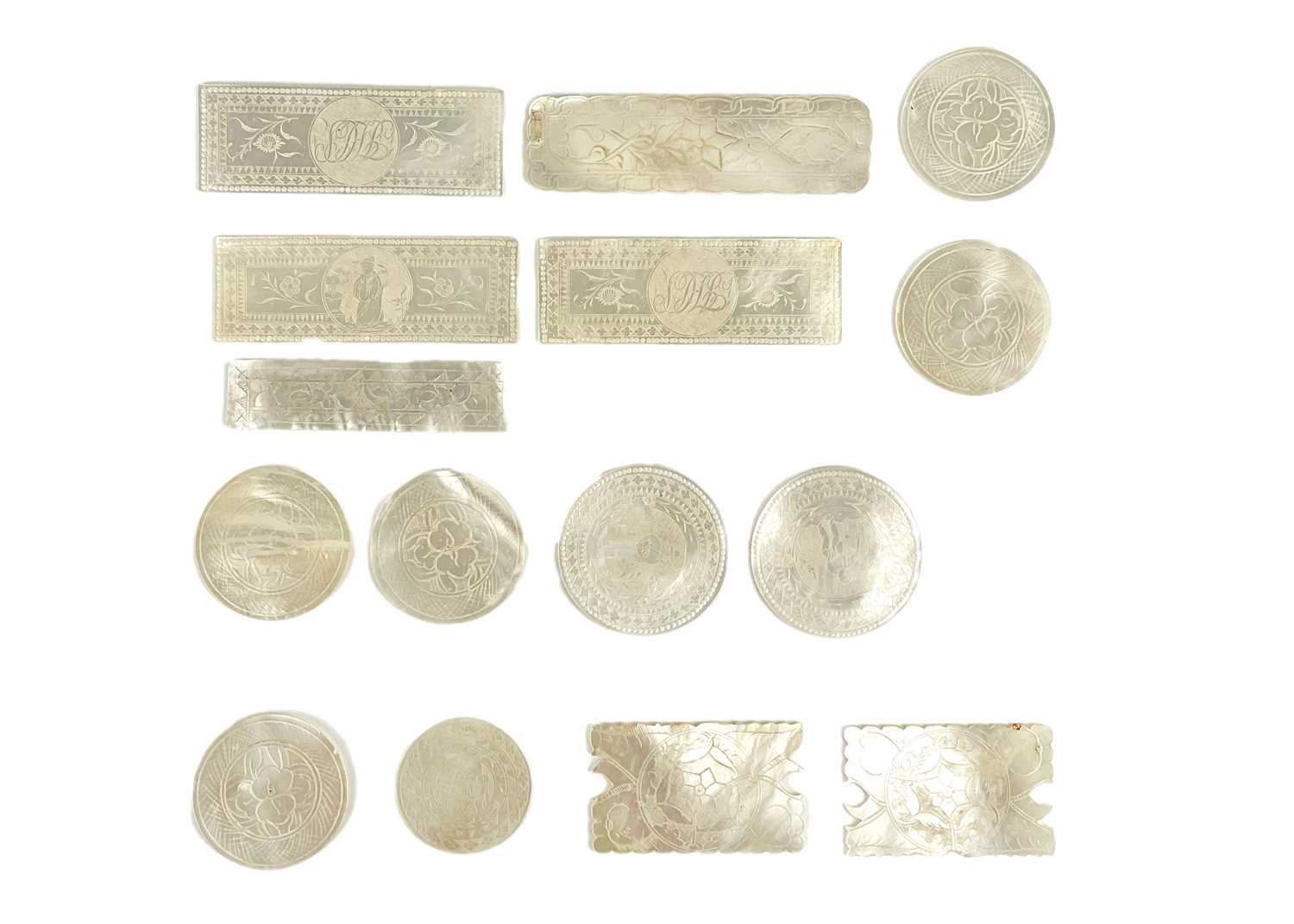 A collection of Chinese mother-of-pearl counters. - Image 3 of 3