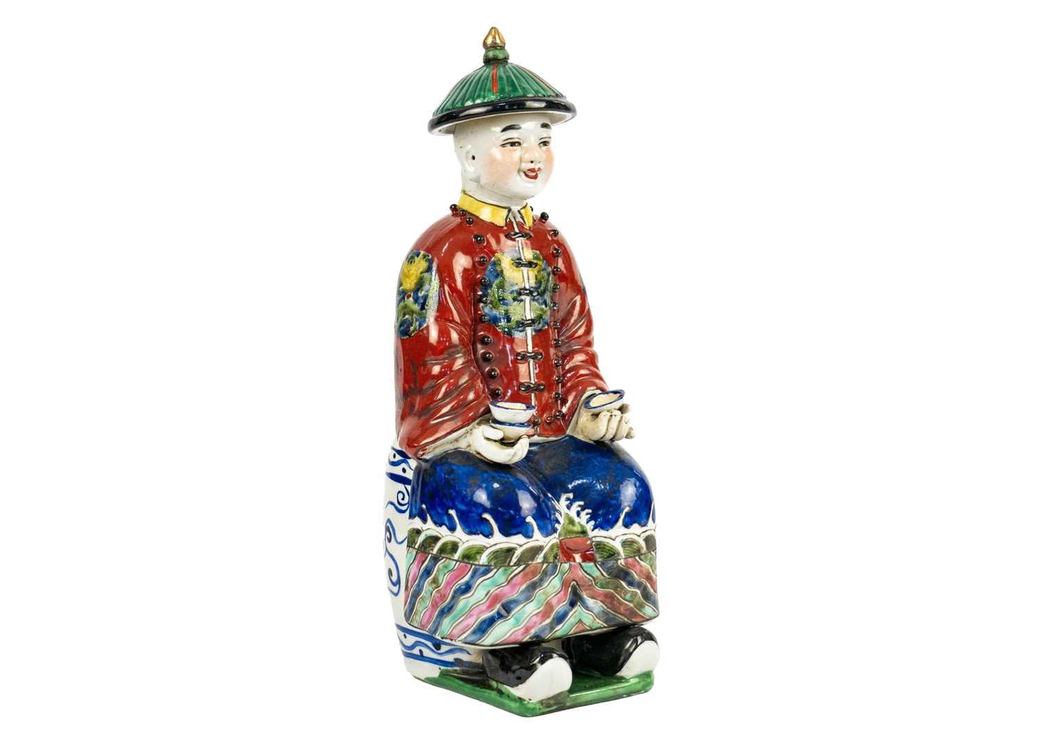 A Chinese porcelain figure of a seated Emperor, 20th century. - Image 2 of 8