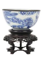 A Chinese blue and white porcelain bowl, 18th/19th century.