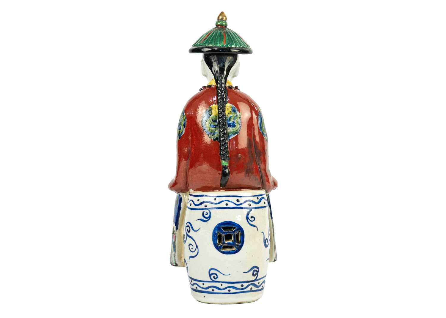 A Chinese porcelain figure of a seated Emperor, 20th century. - Image 5 of 8