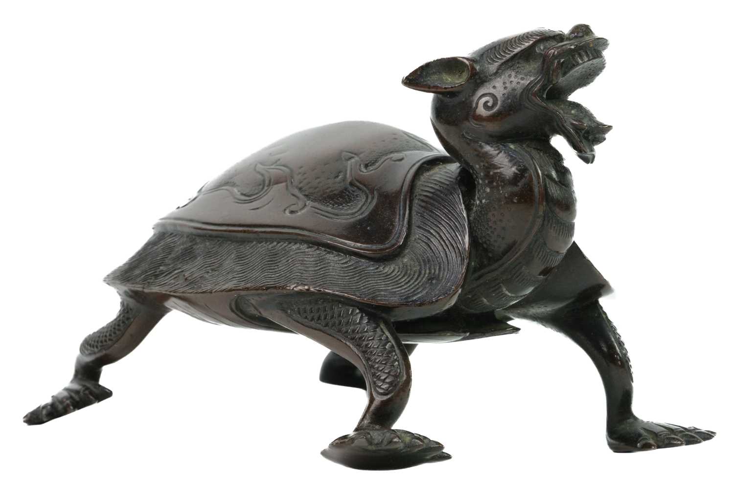 A Chinese bronze model of a turtle, 19th century. - Image 2 of 7
