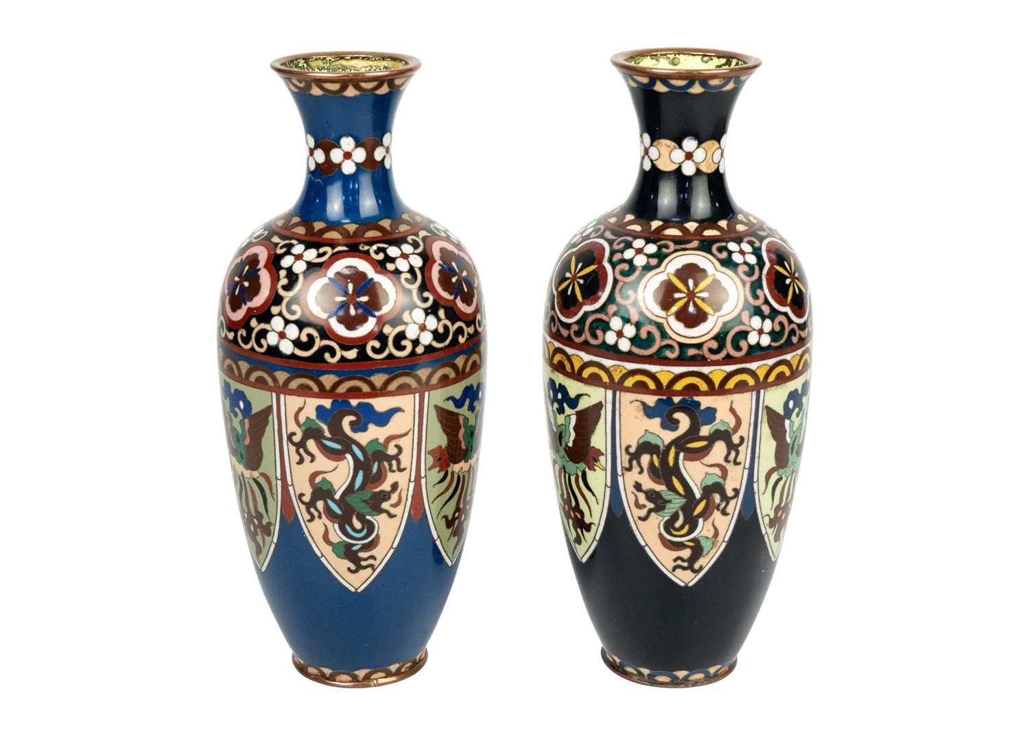 A pair of Japanese cloisonne vases, Meiji period. - Image 3 of 7