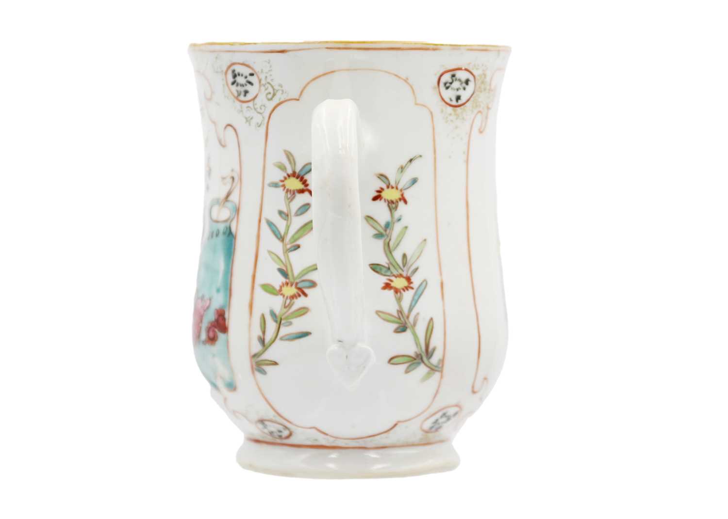 A large Chinese famille rose porcelain mug, 18th century. - Image 2 of 5