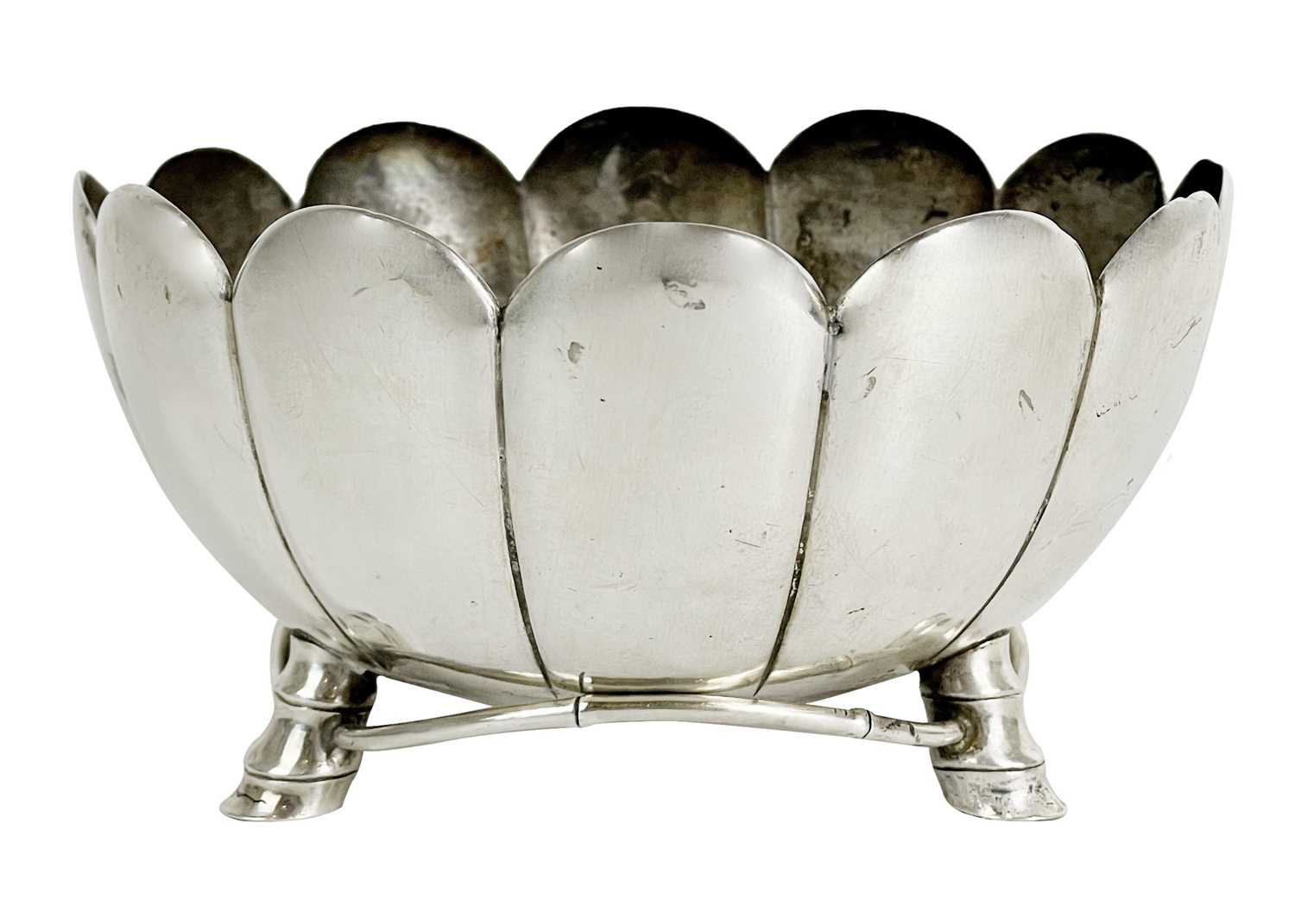 A Japanese silver bowl, Musashiya, Yokohama, Meiji period, circa 1900.