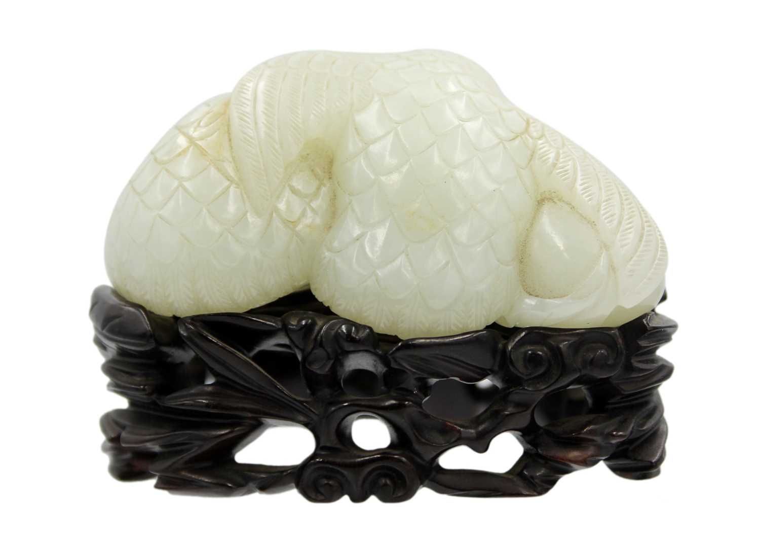 A Chinese carved celadon jade group of quail, Qing Dynasty, 18th/19th century. - Image 4 of 19