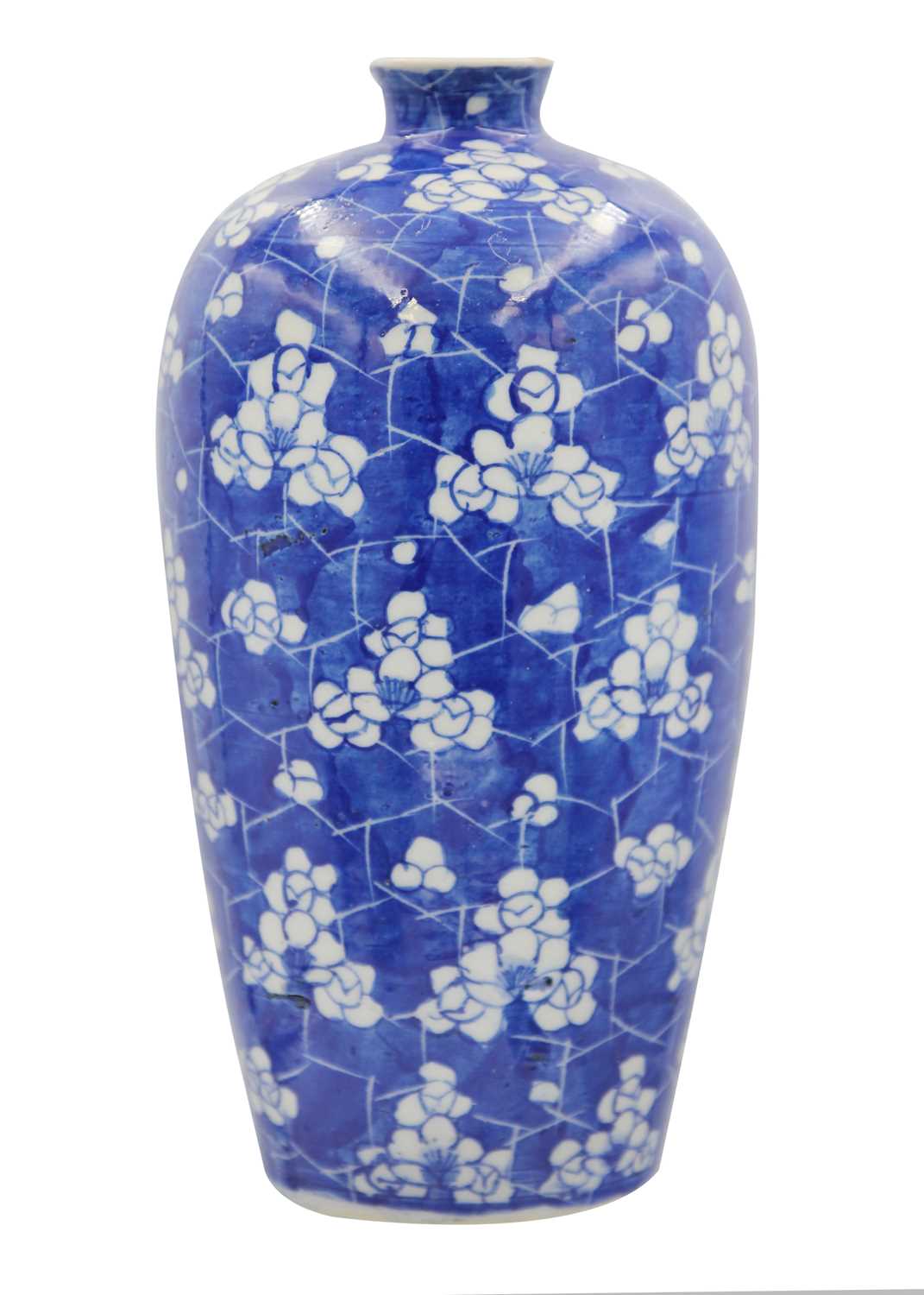 A Chinese prunus pattern ginger jar and cover, late 19th century. - Image 6 of 11