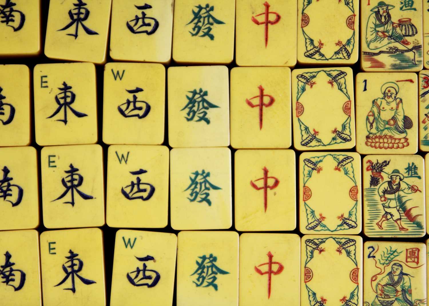A mahogany cased mahjong set. - Image 5 of 12