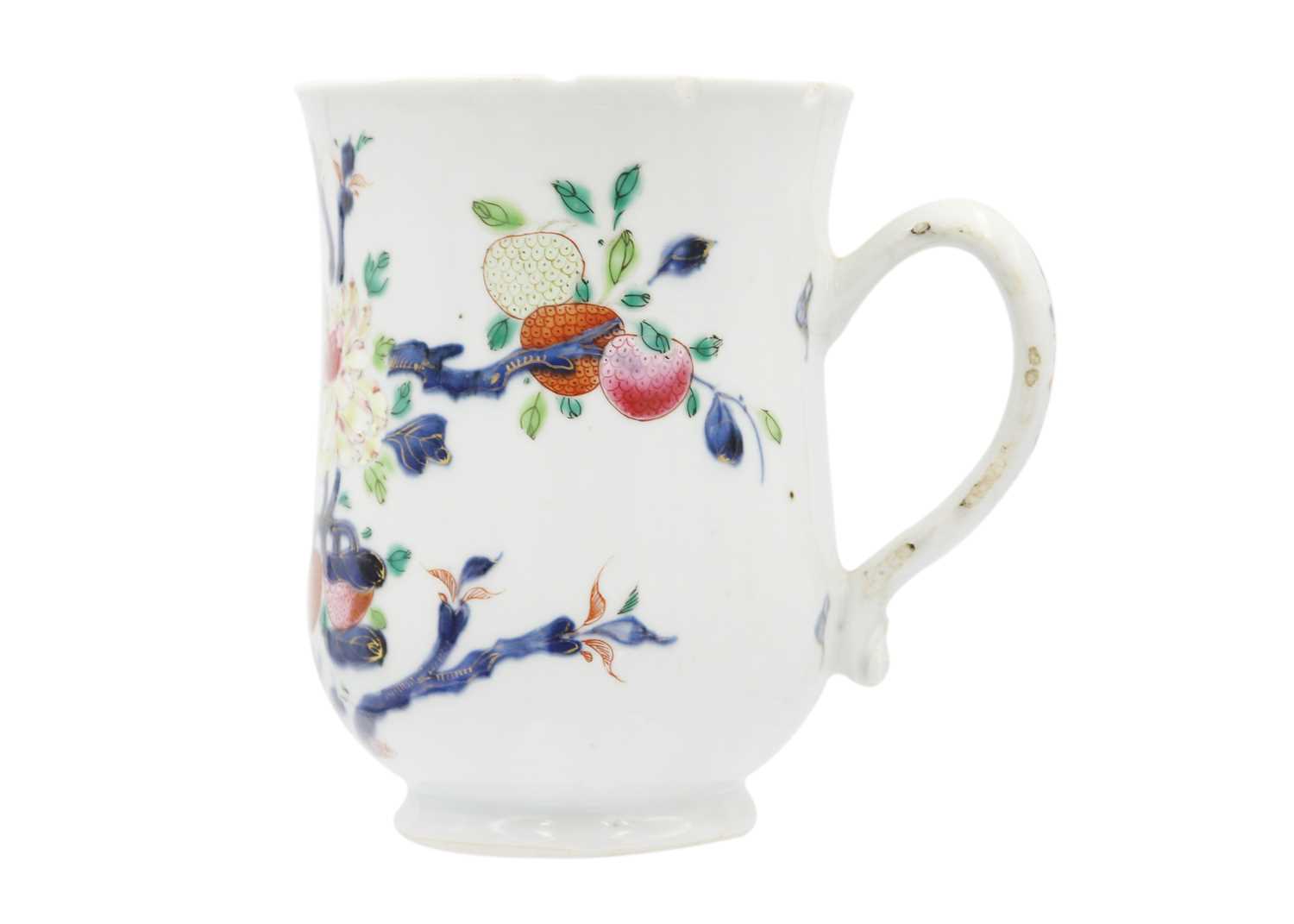 A large Chinese export porcelain mug, 18th century.