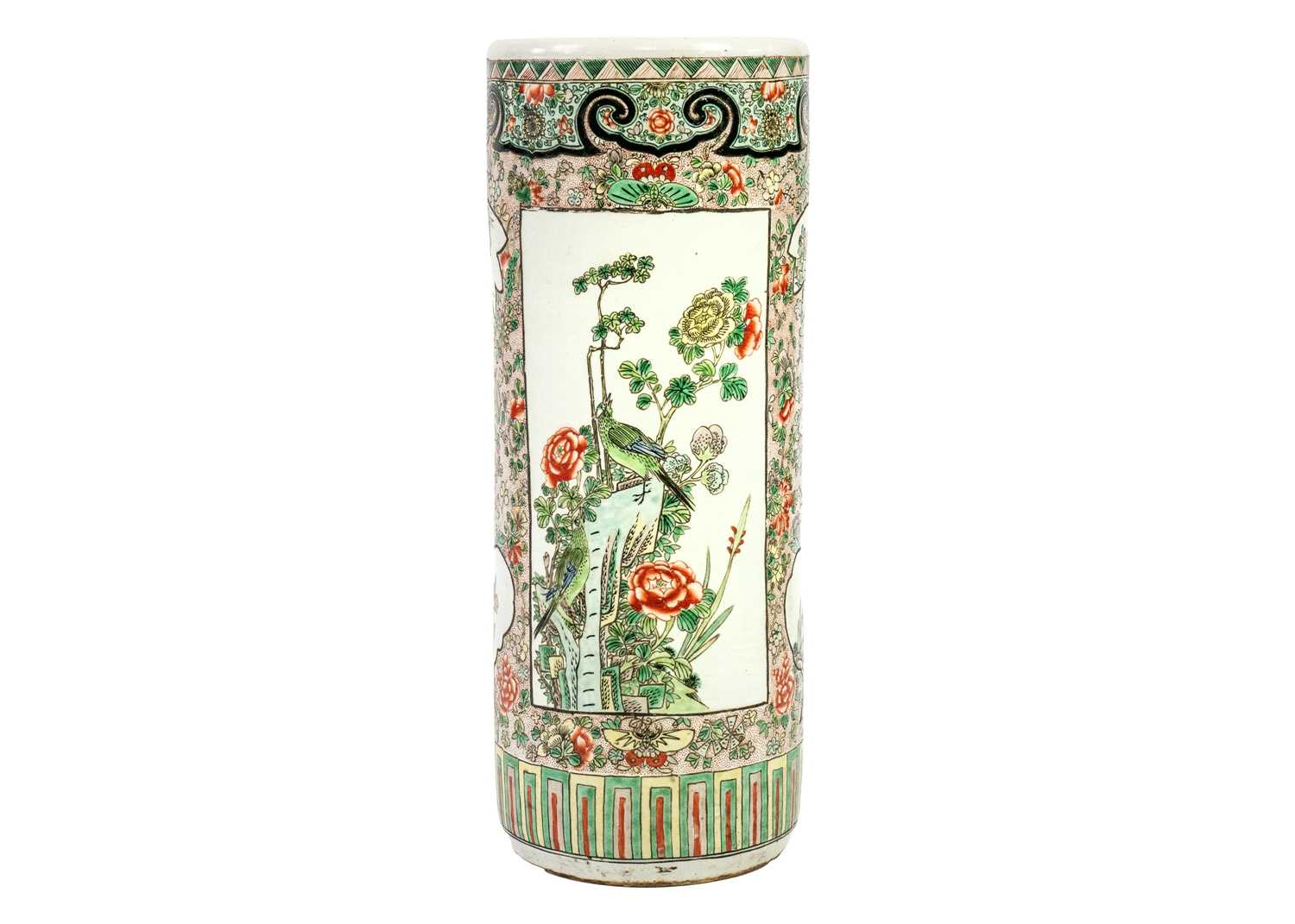A Chinese famille verte cylindrical stick stand, circa 1900. - Image 2 of 18
