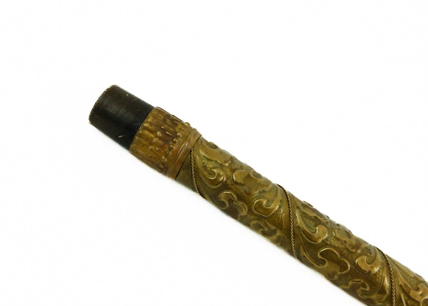 A Chinese cloisonne & brass walking cane handle, early 20th century. - Image 5 of 7