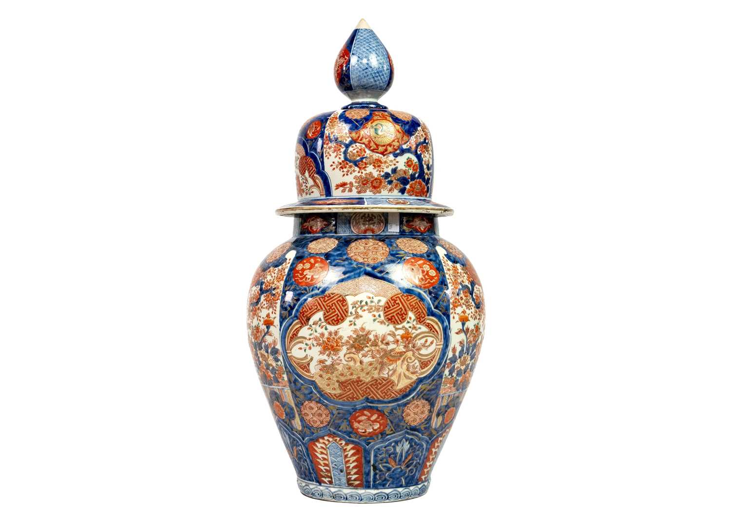 A large Japanese Imari porcelain vase and cover, 19th century. - Image 2 of 5