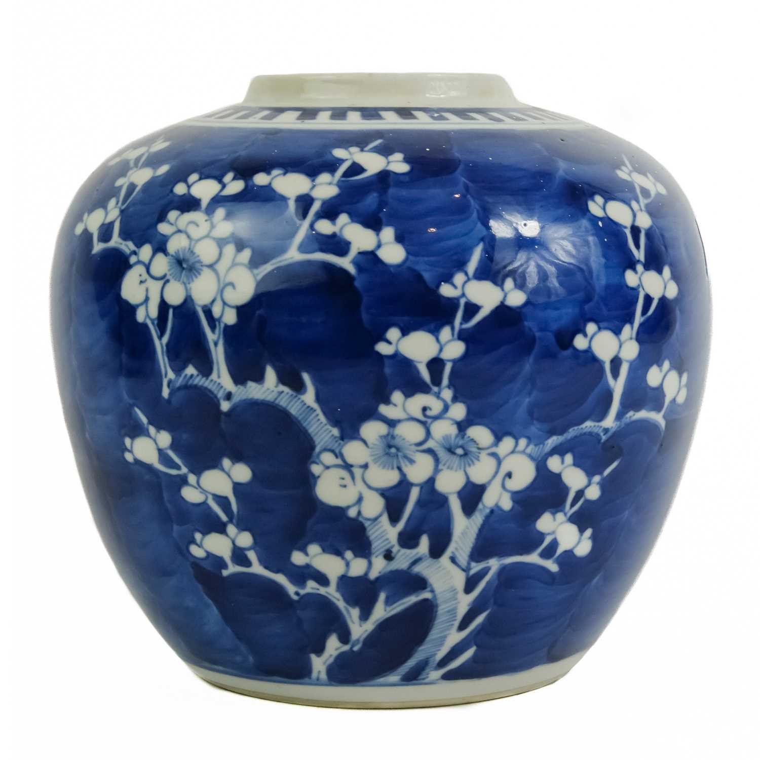 Two Chinese blue and white prunus blossom pattern ginger jars, late 19th century. - Image 6 of 10