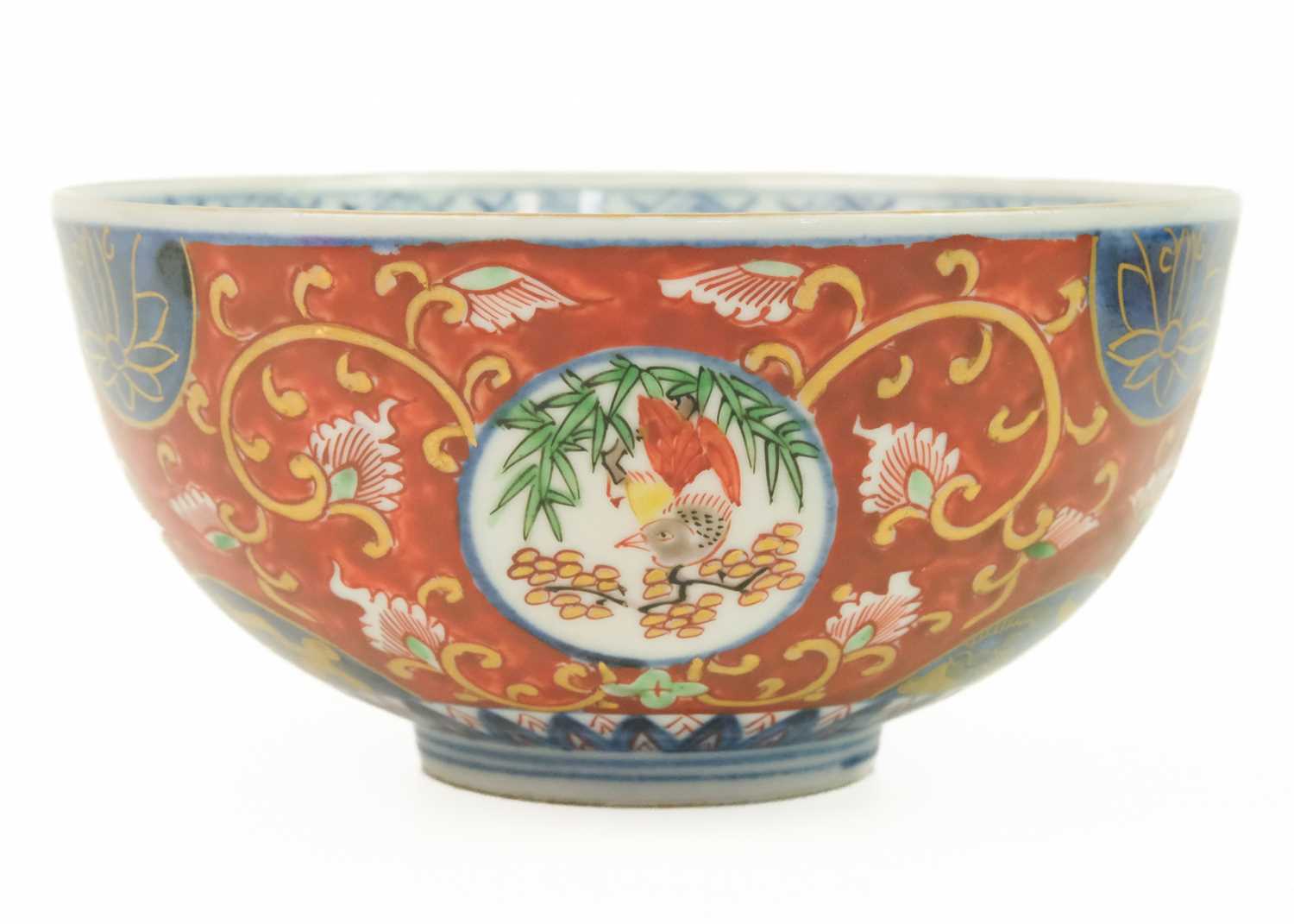 A Japanese porcelain bowl, late Meiji period. - Image 5 of 5
